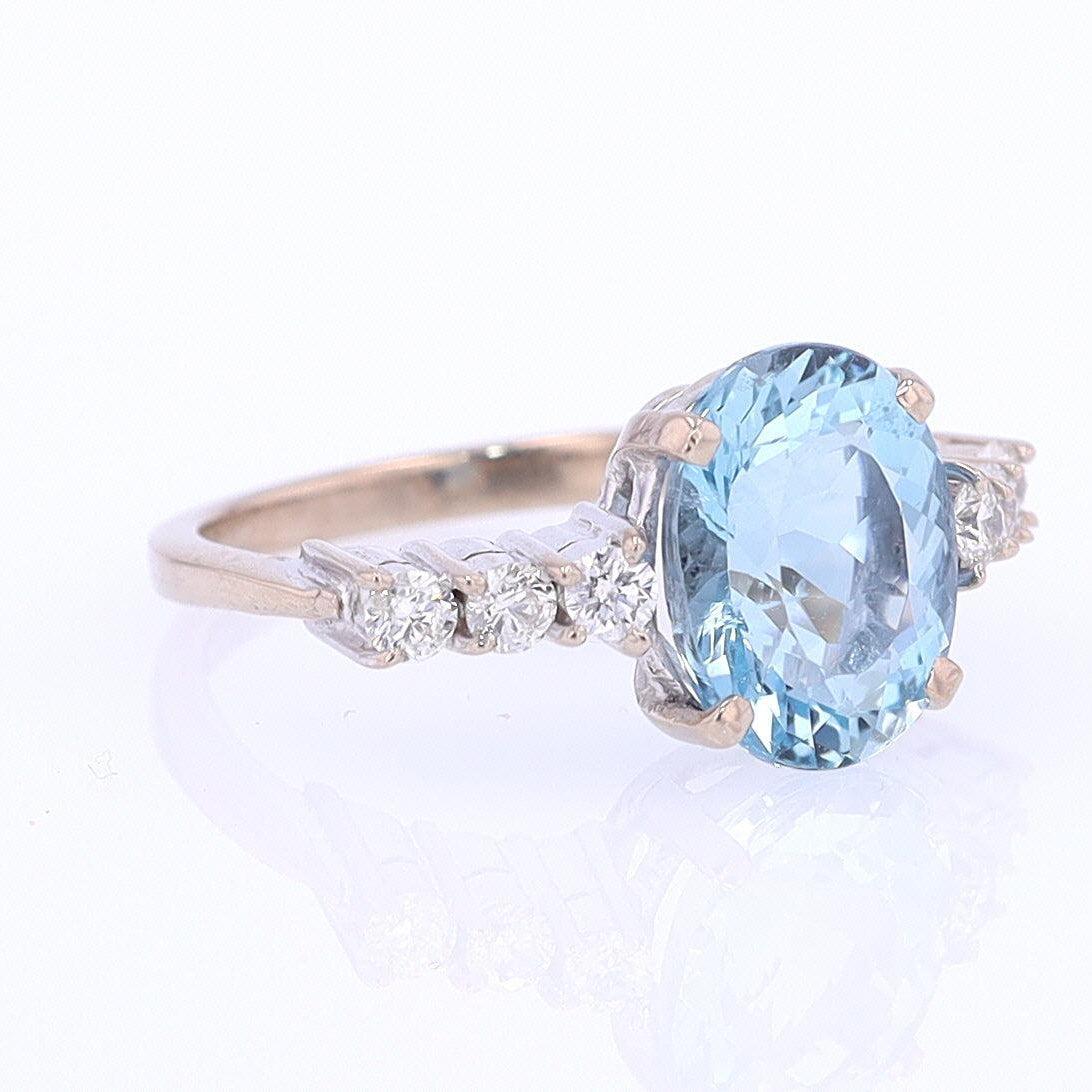 Mid Century 3.20 Carat Aquamarine Engagement Ring