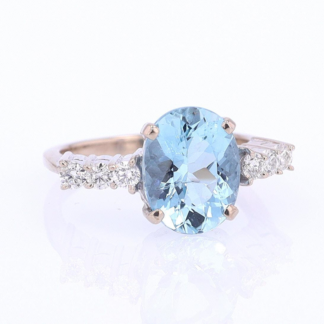 Mid Century 3.20 Carat Aquamarine Engagement Ring