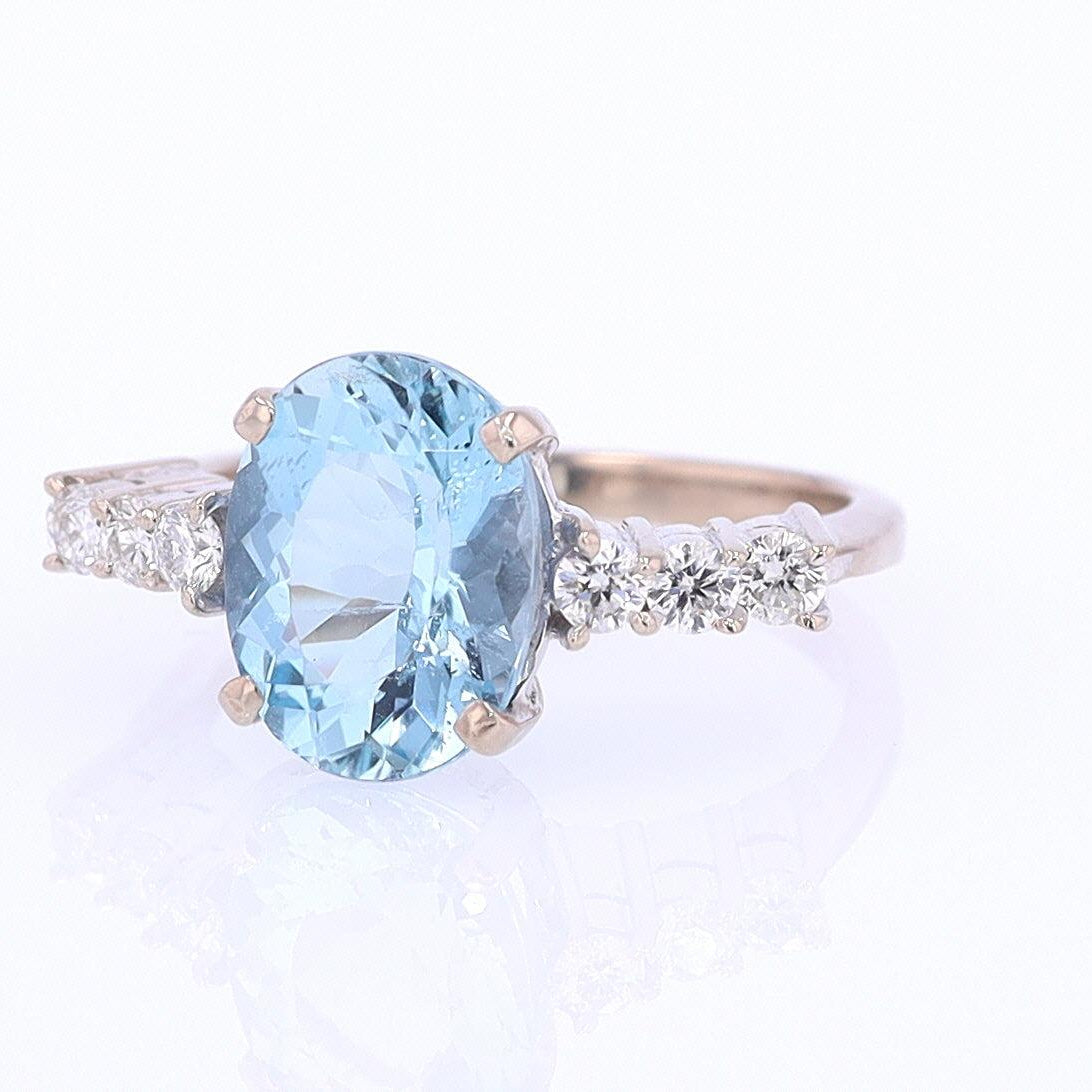 Mid Century 3.20 Carat Aquamarine Engagement Ring