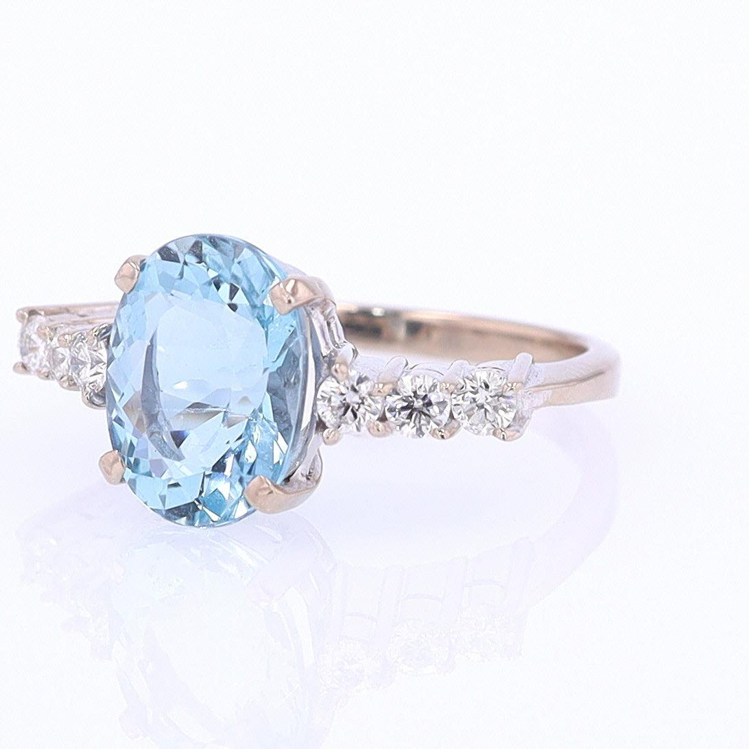 Mid Century 3.20 Carat Aquamarine Engagement Ring