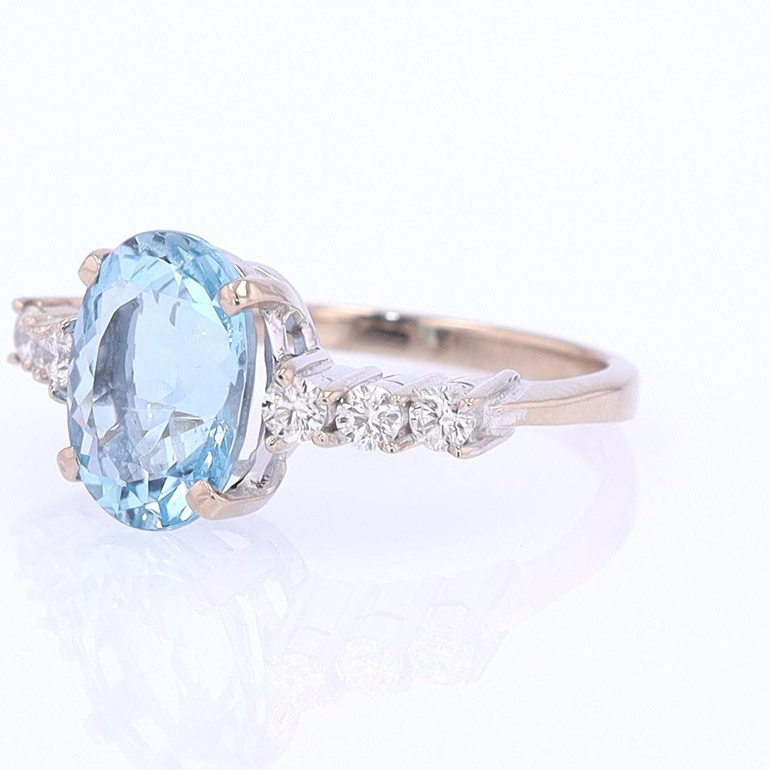 Mid Century 3.20 Carat Aquamarine Engagement Ring