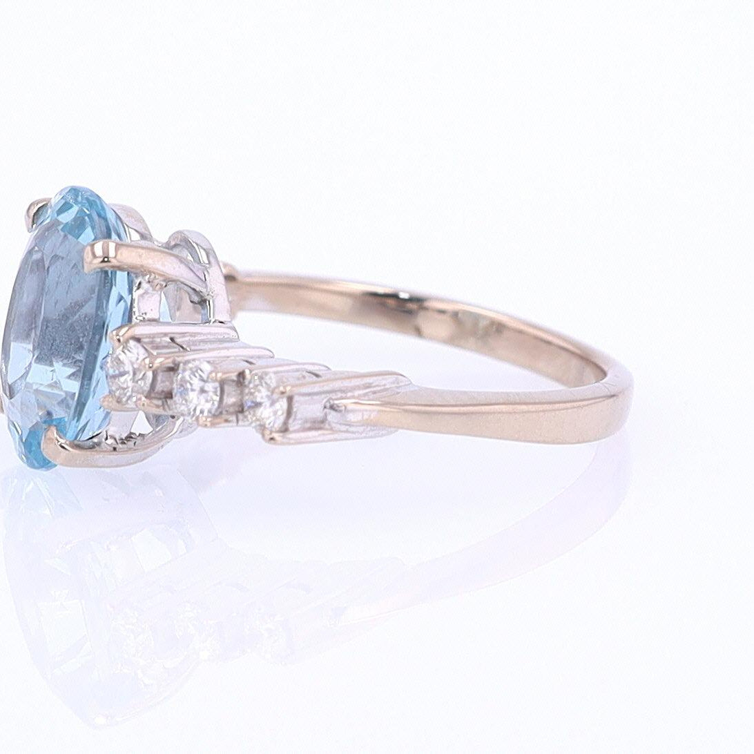 Mid Century 3.20 Carat Aquamarine Engagement Ring