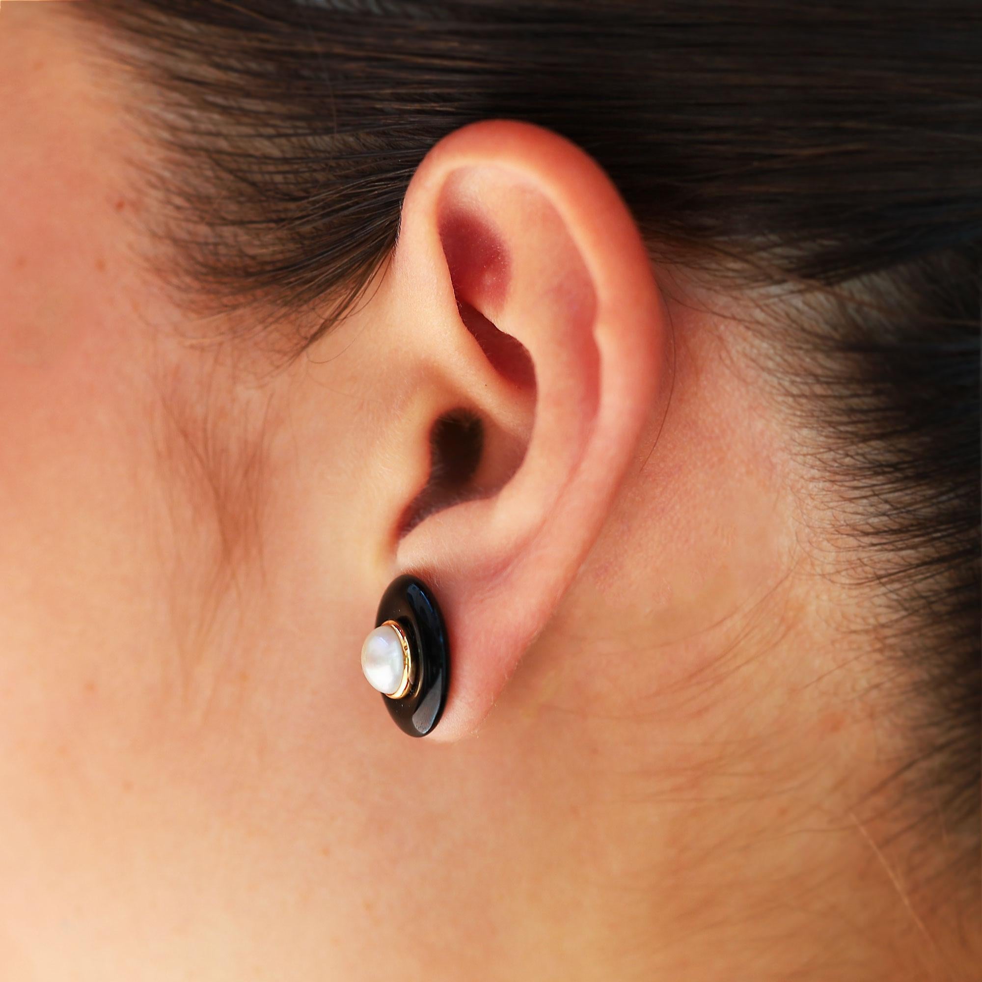 Art Deco Cultured Pearl and Onyx 14k Gold Vintage Stud Earrings