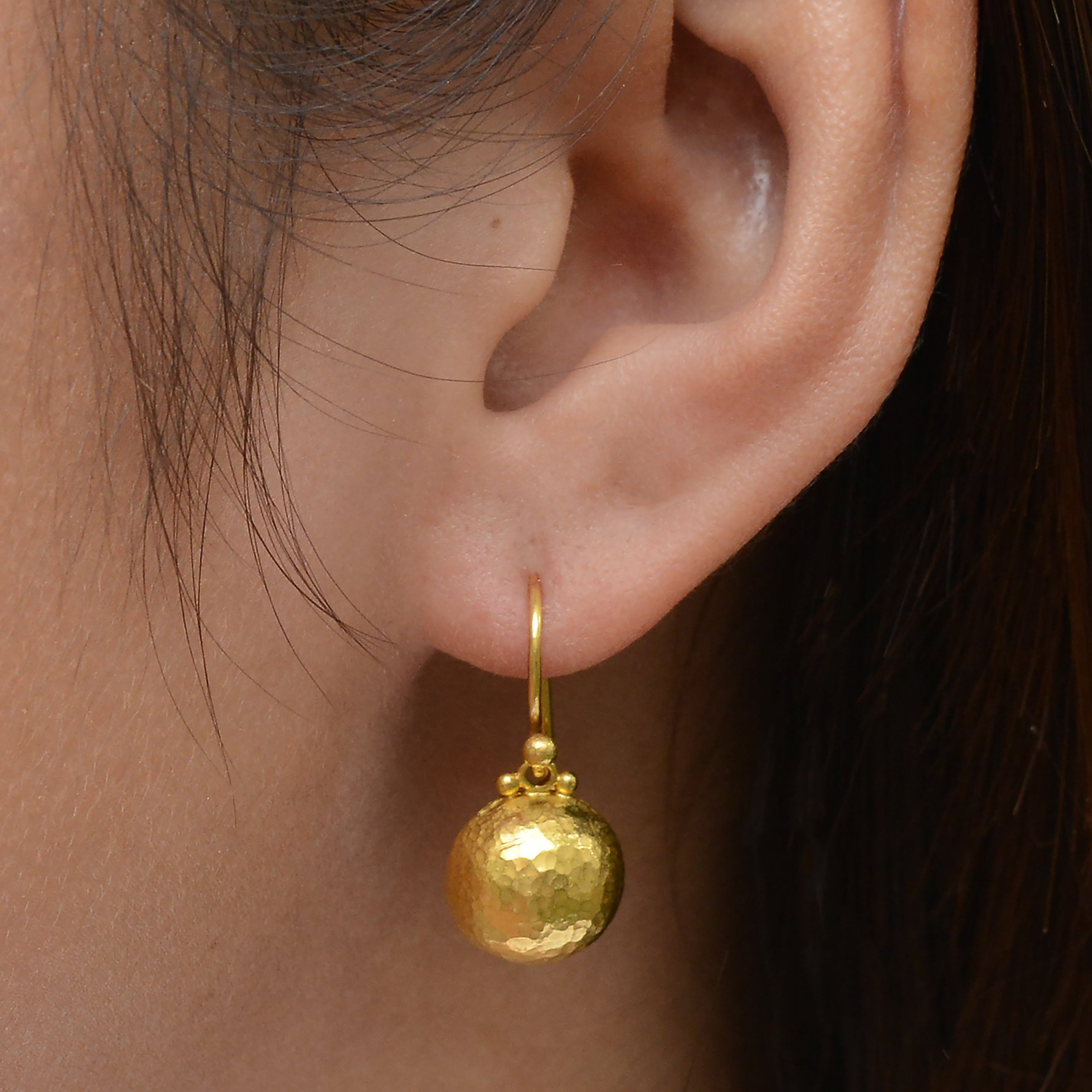 Signed Gurhan 24kt Gold Hammered Spell Drop Earrings