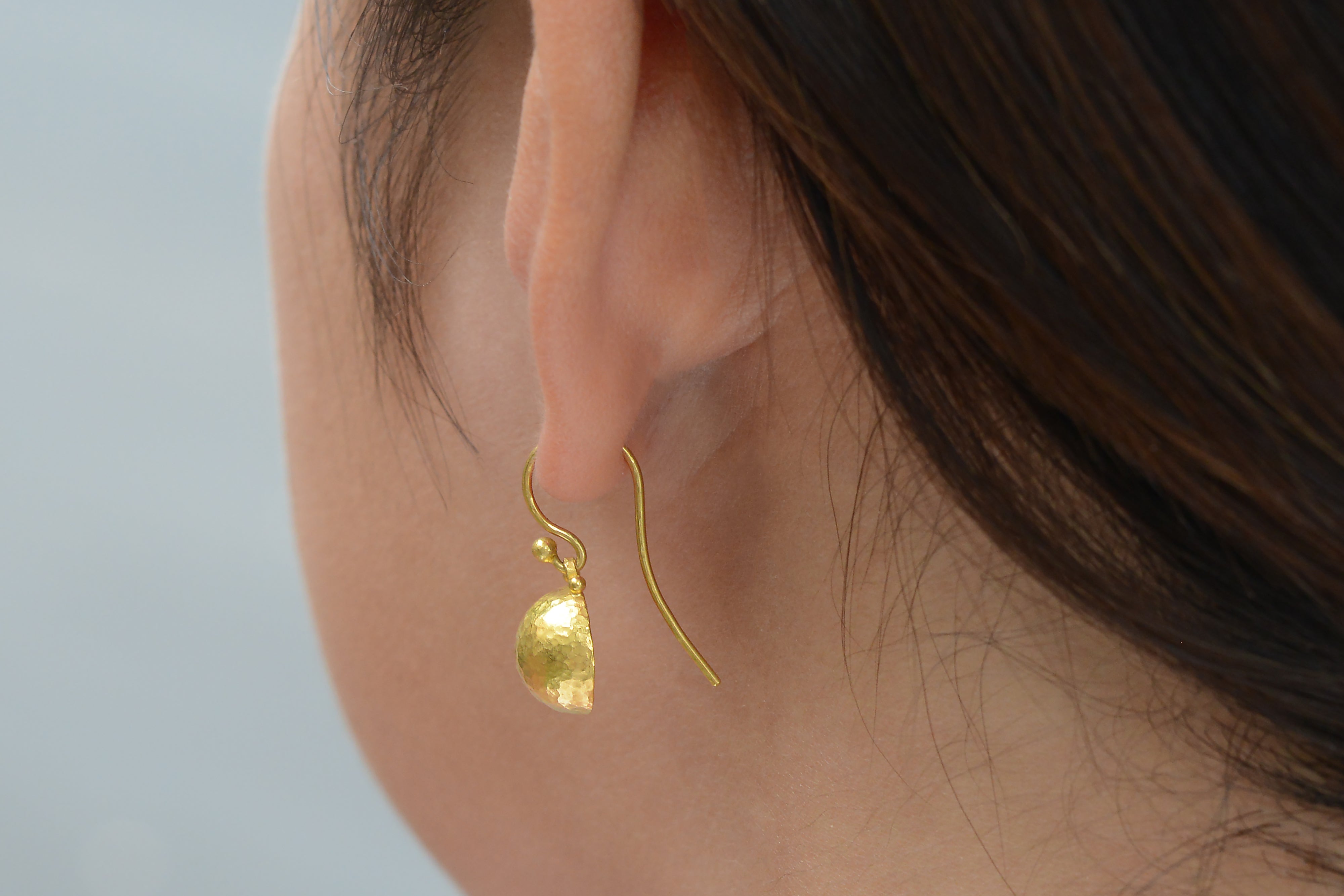 Signed Gurhan 24kt Gold Hammered Spell Drop Earrings