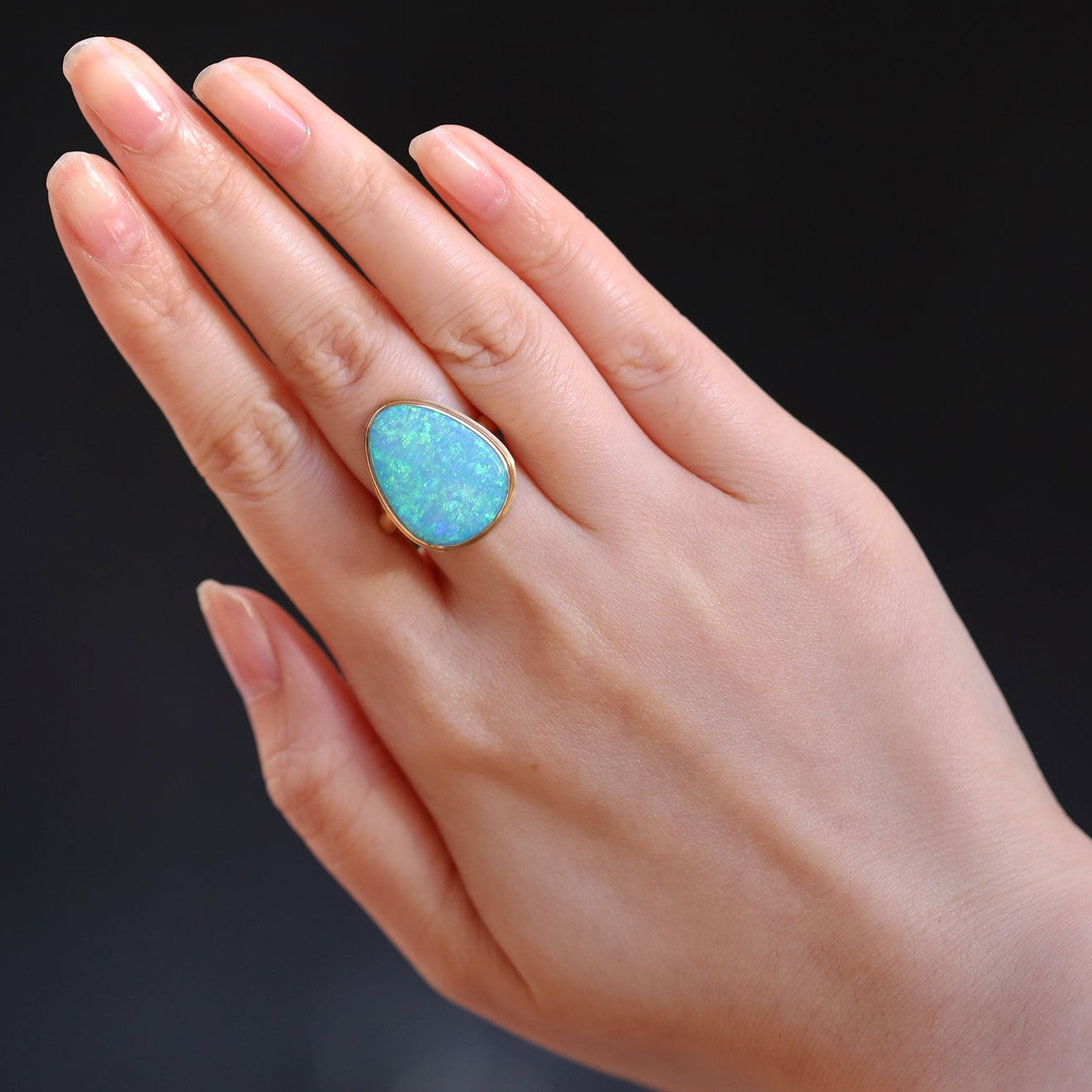 Vintage 1970s 10 Carat Australian Opal Ring