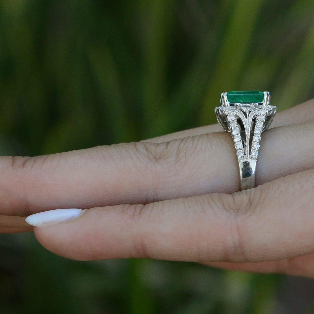 Vintage 2.75 Carat Emerald Cocktail Ring