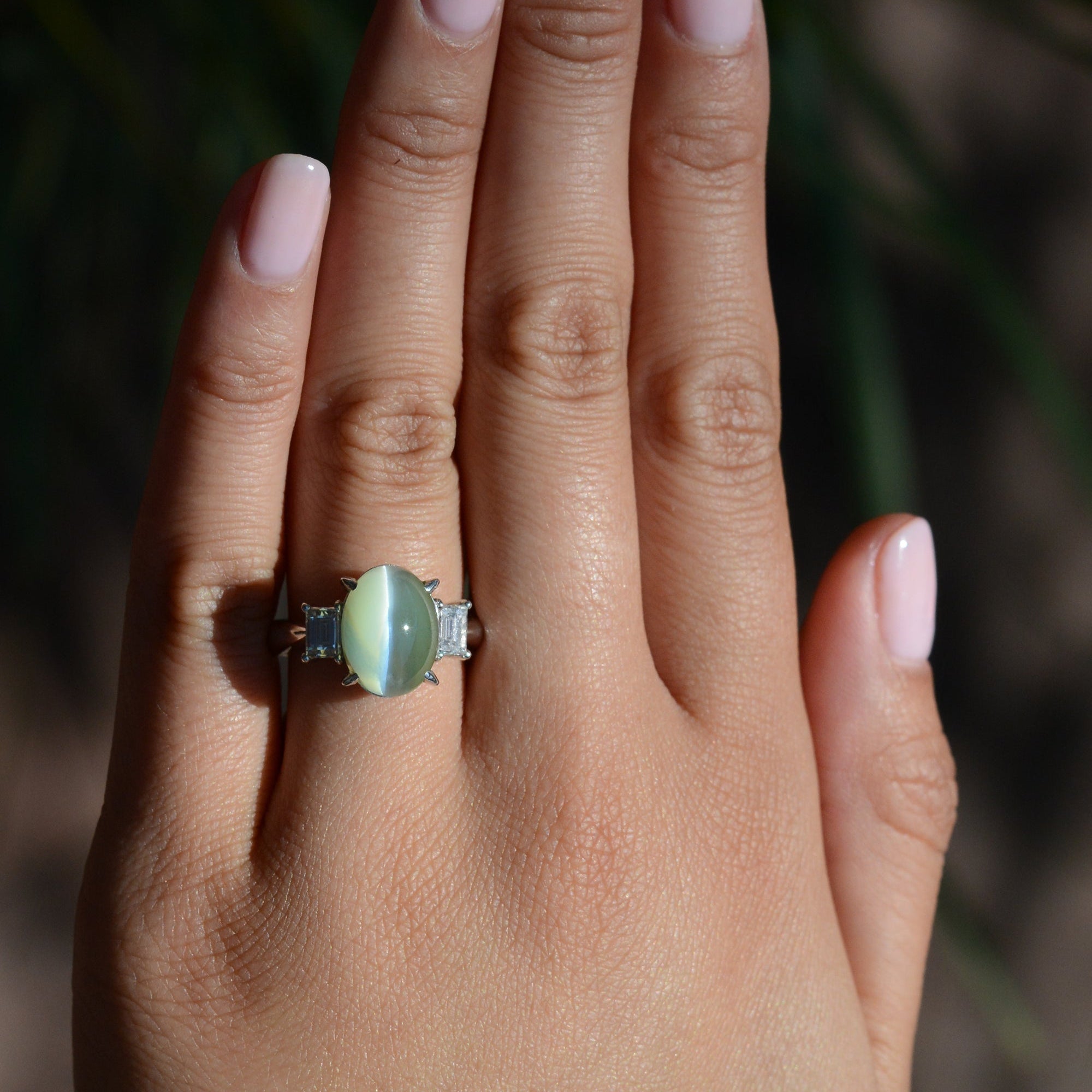 Vintage 9.54 Carat Cat's Eye Chrysoberyl and Diamond Estate Ring