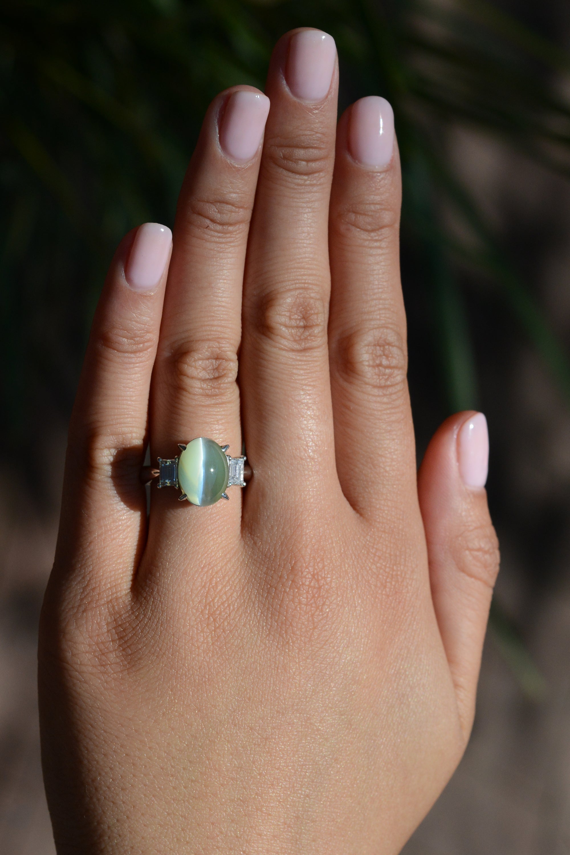 Vintage 9.54 Carat Cat's Eye Chrysoberyl and Diamond Estate Ring