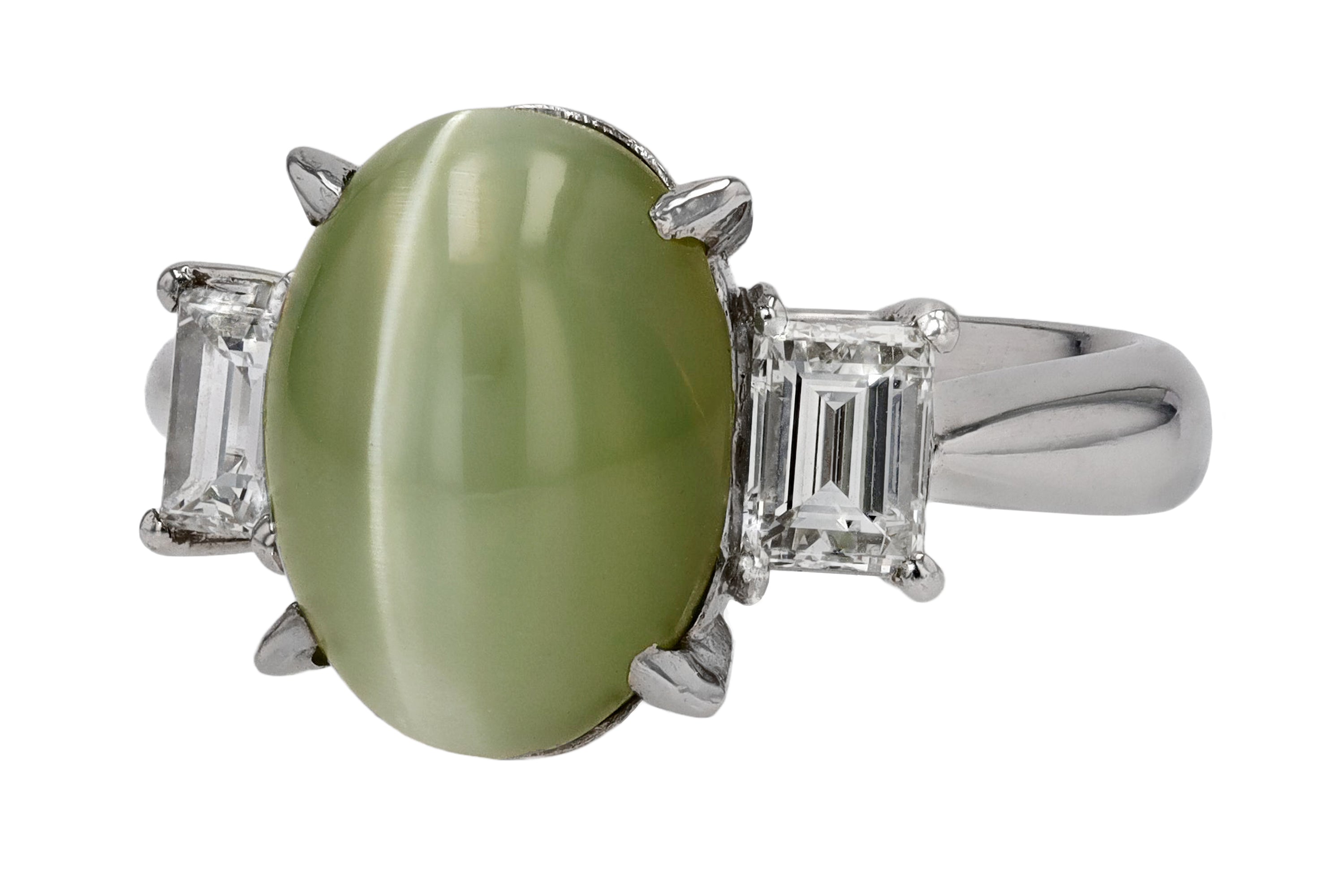 Vintage 9.54 Carat Cat's Eye Chrysoberyl and Diamond Estate Ring