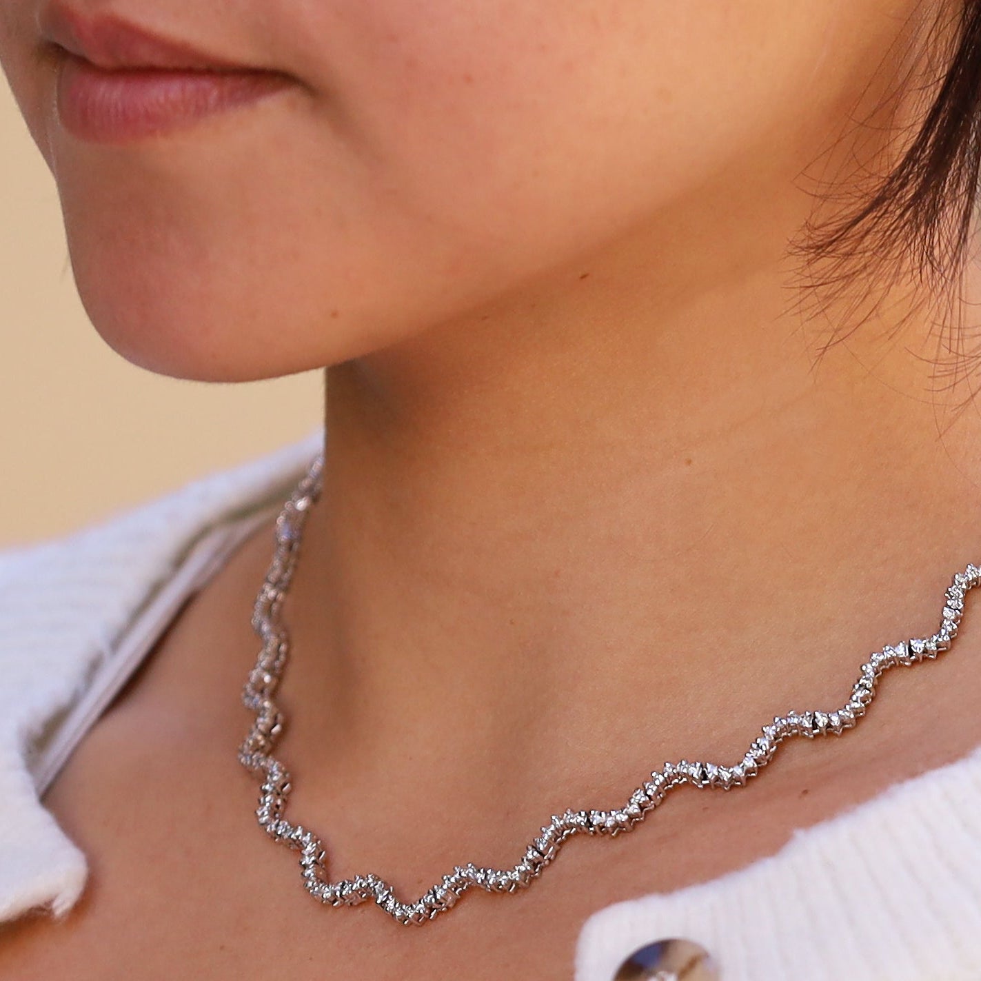Vintage Classic Wavy 2.50 Carat Diamond Tennis Necklace