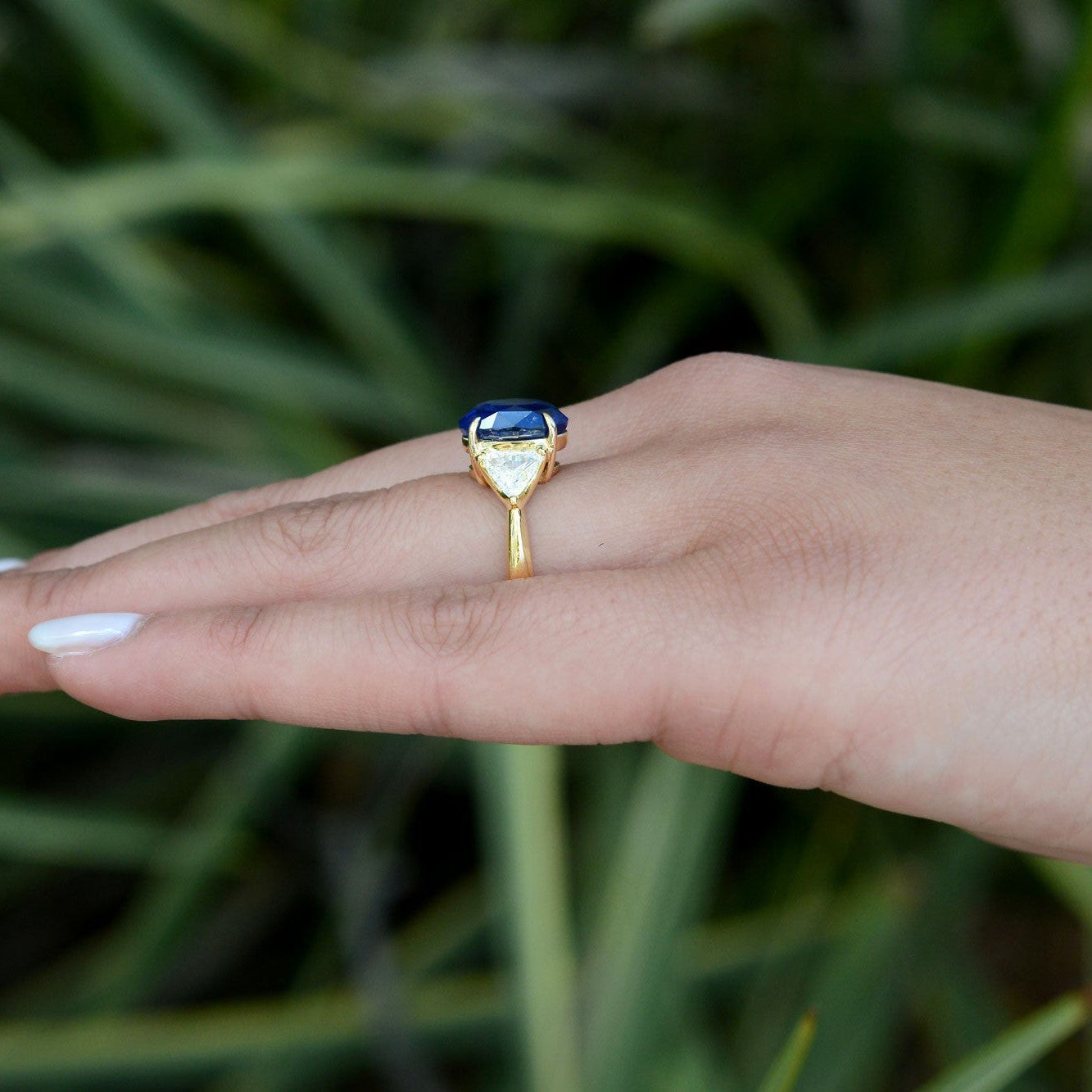 Vintage GIA Certified 6 Carat Ceylon Sapphire Engagement Ring