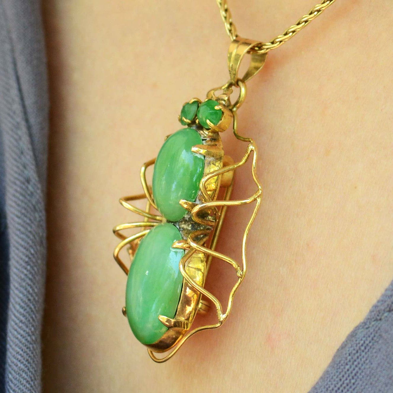 oval cut jade pendant