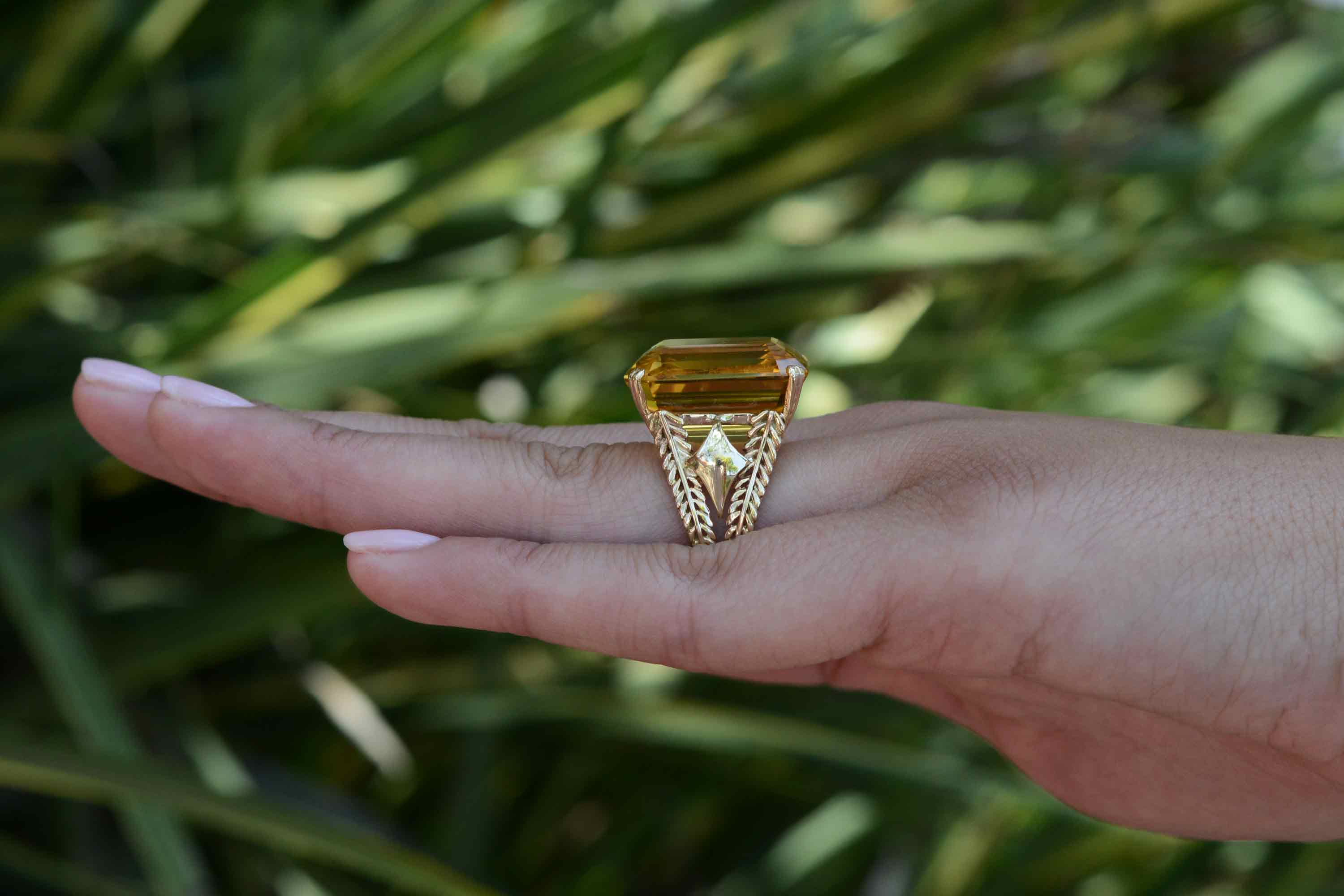 Vintage Retro 1940s 21 Carat Citrine Cocktail Ring
