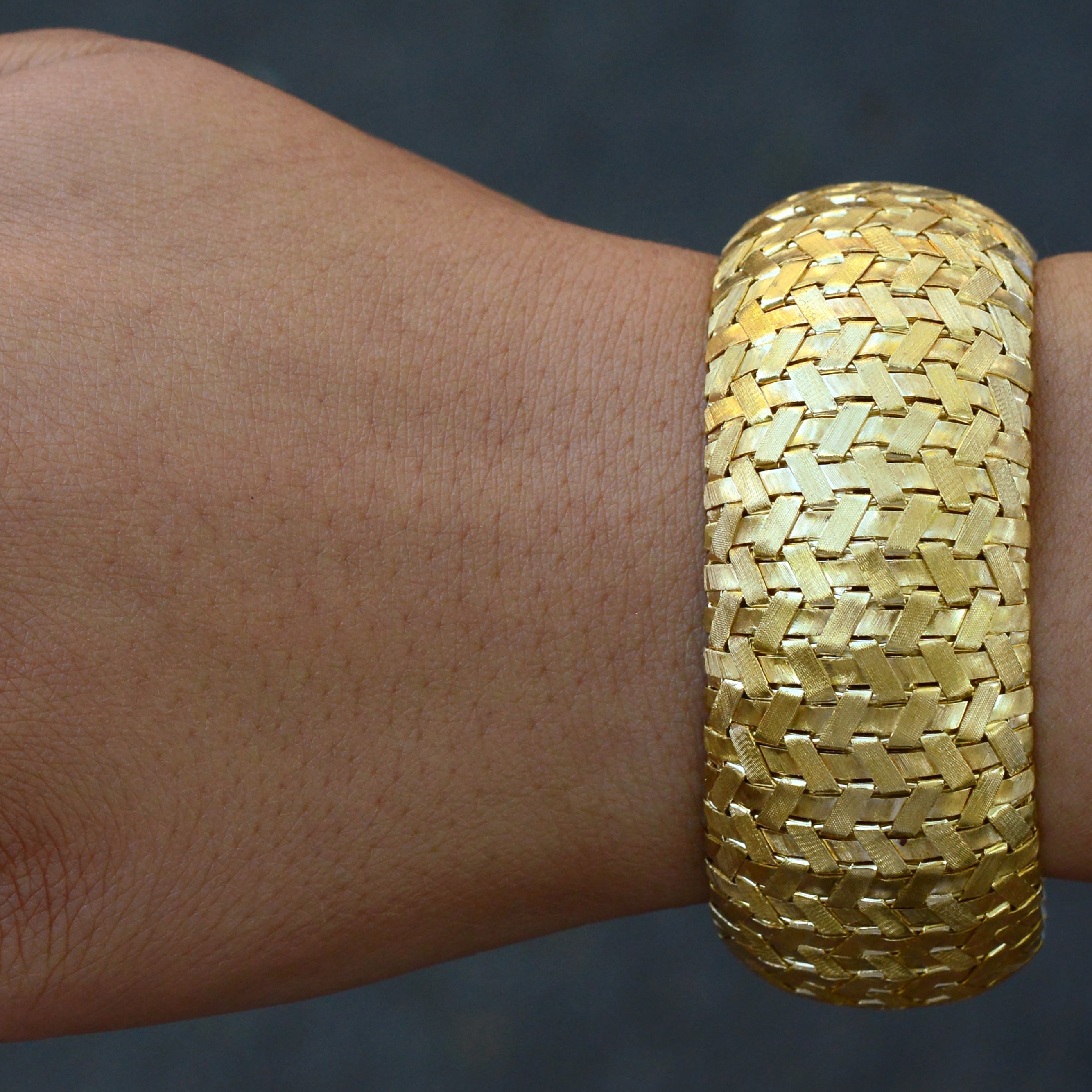 Wide Vintage Bombé Dome 18k Italian Gold Bracelet