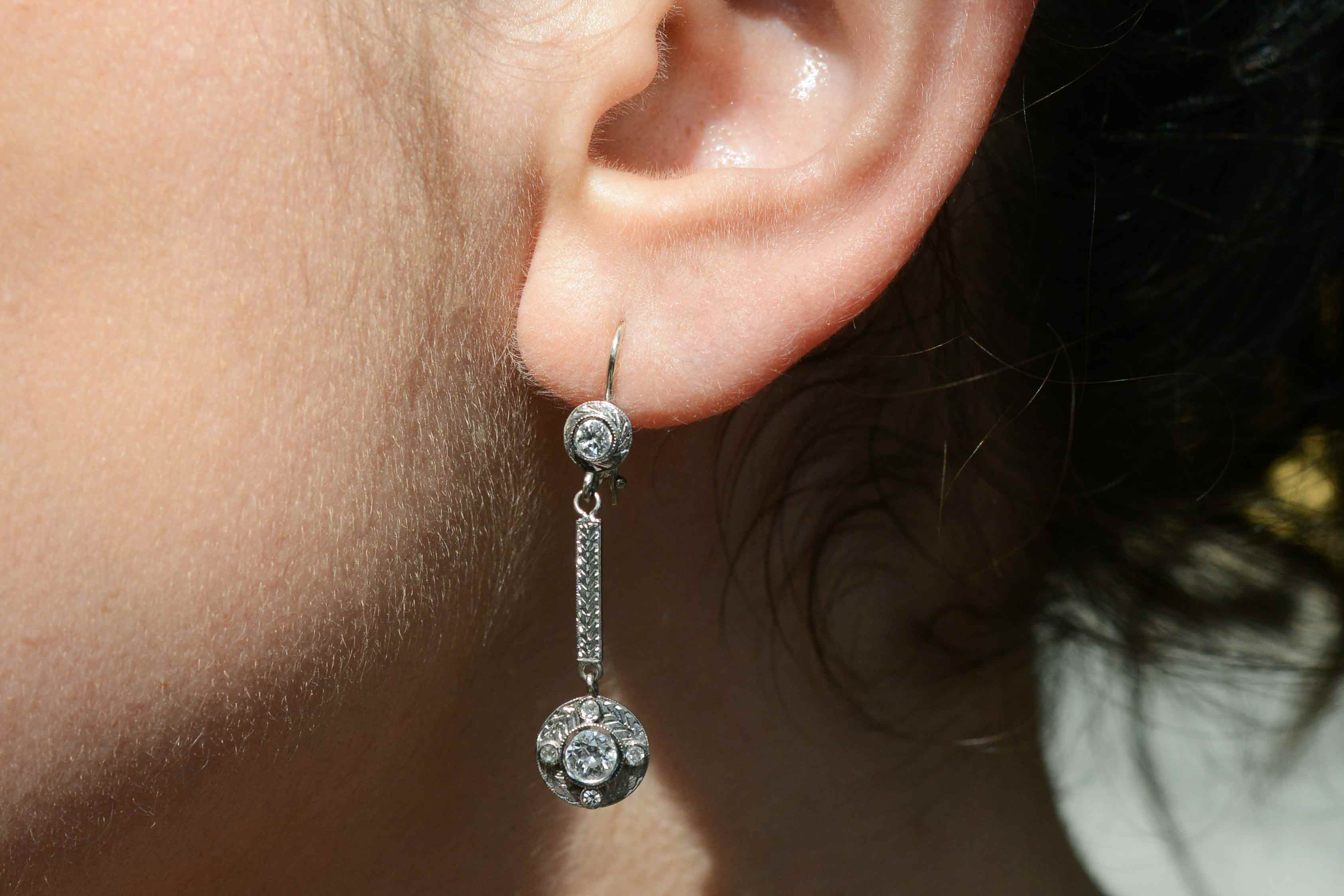 Art Deco 0.65 Carat Diamond Engraved Drop Earrings