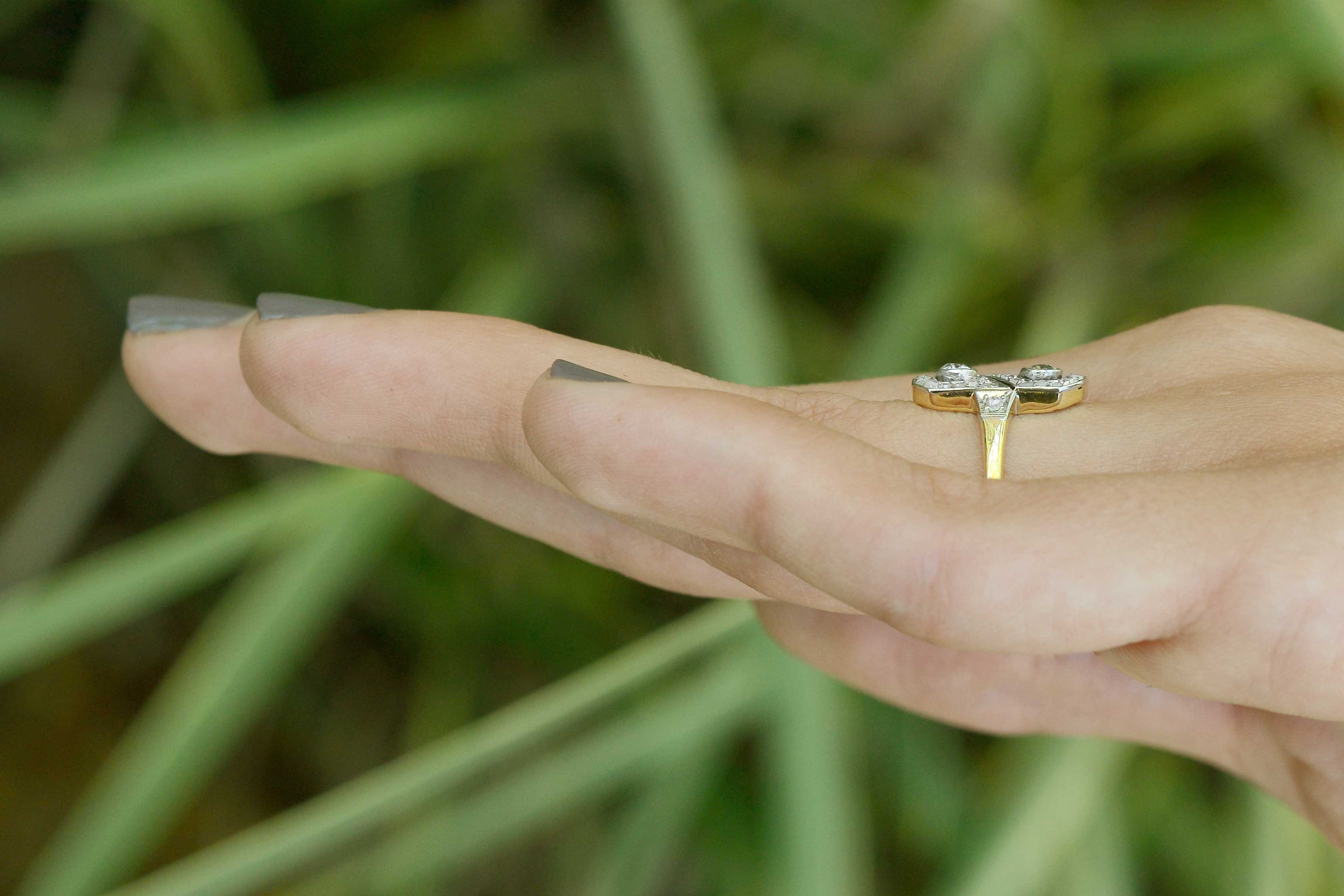 2 diamond gold ring.