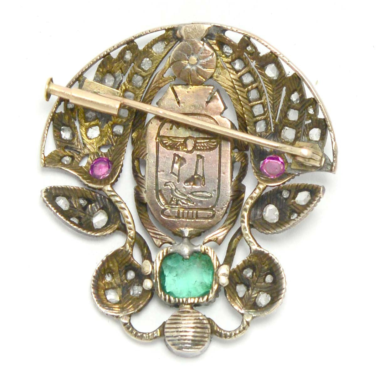The hieroglyphics hallmark has great details, this is a most magnificent memento mori amulet.