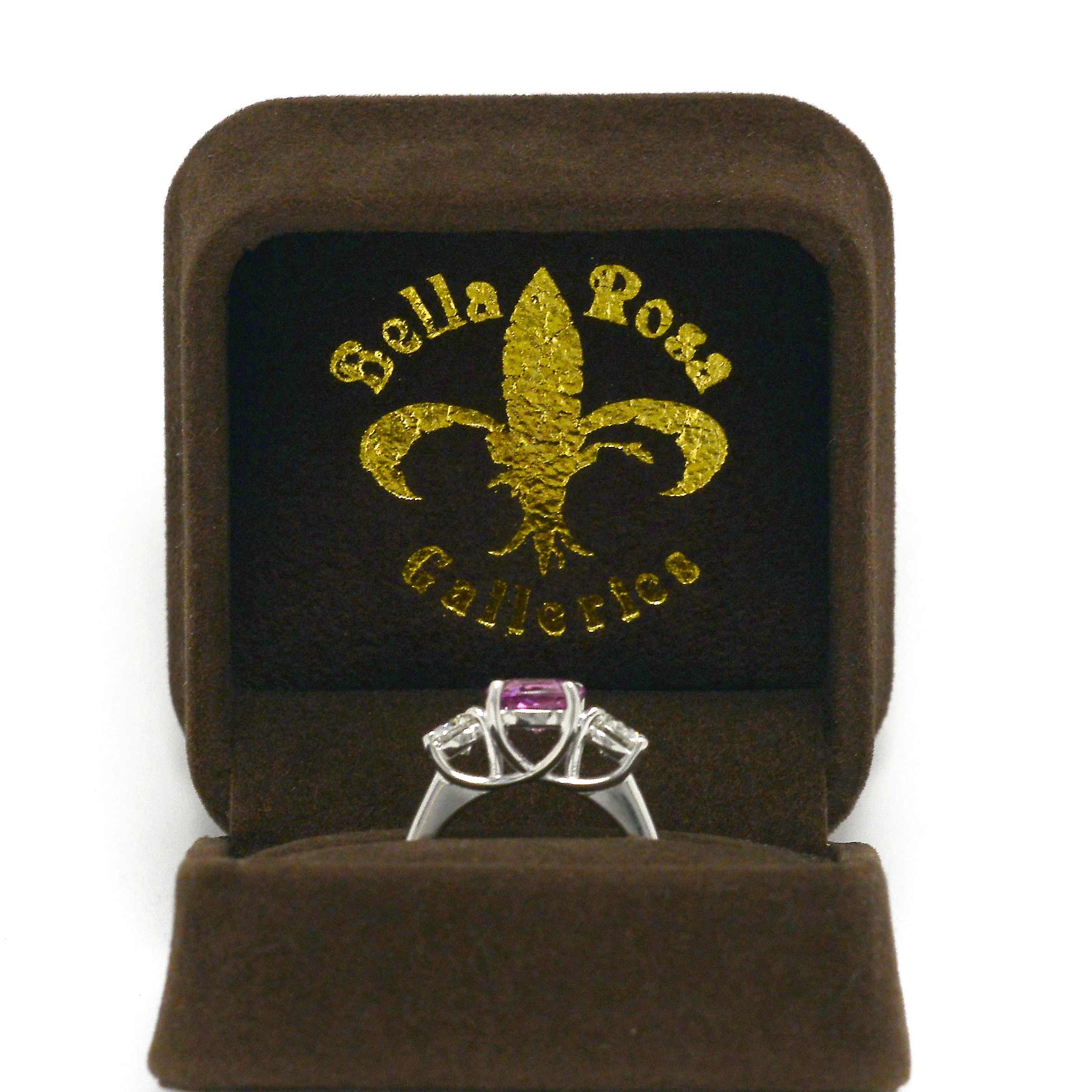 This Neo-Classical style wedding ring includes a suede presentation box.