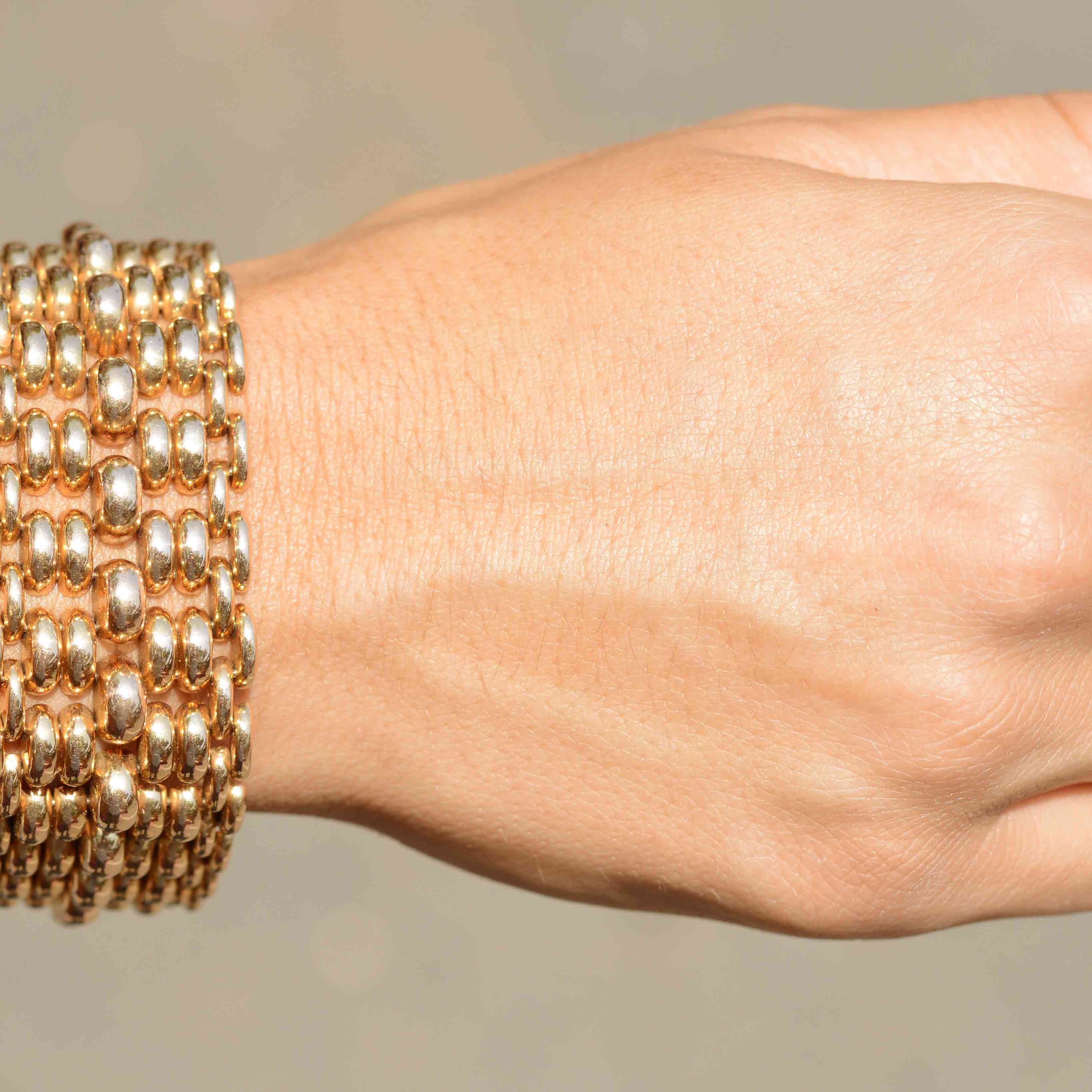 A chunky rose gold link retro bracelet.