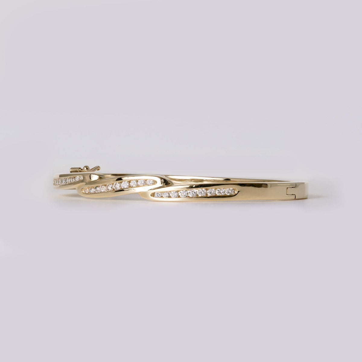 Vintage 1980s Diamond and 14k Yellow Gold Bangle Bracelet