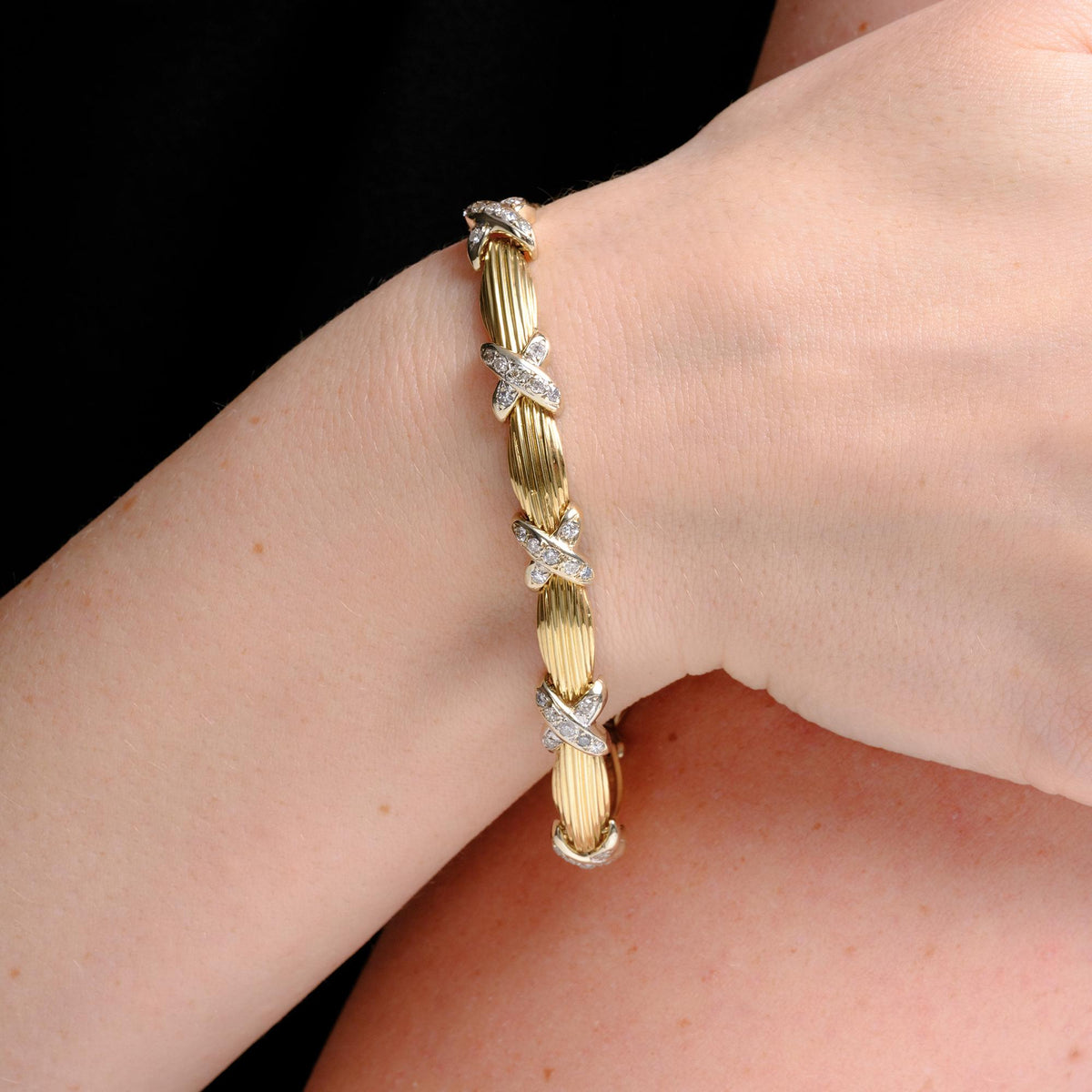 Estate 1980s 1 Carats Diamond 14k Yellow Gold X Bracelet