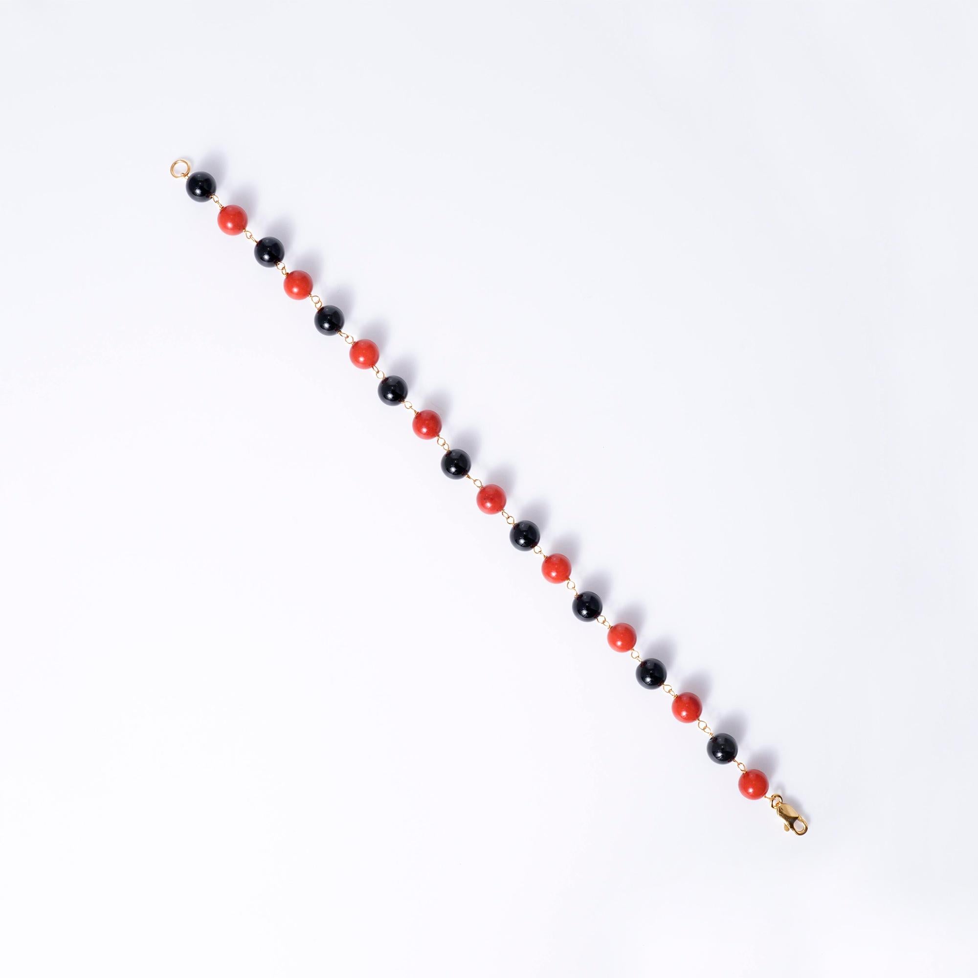 Antique Art Deco Coral and Onyx Beads Necklace And Bracelet Set