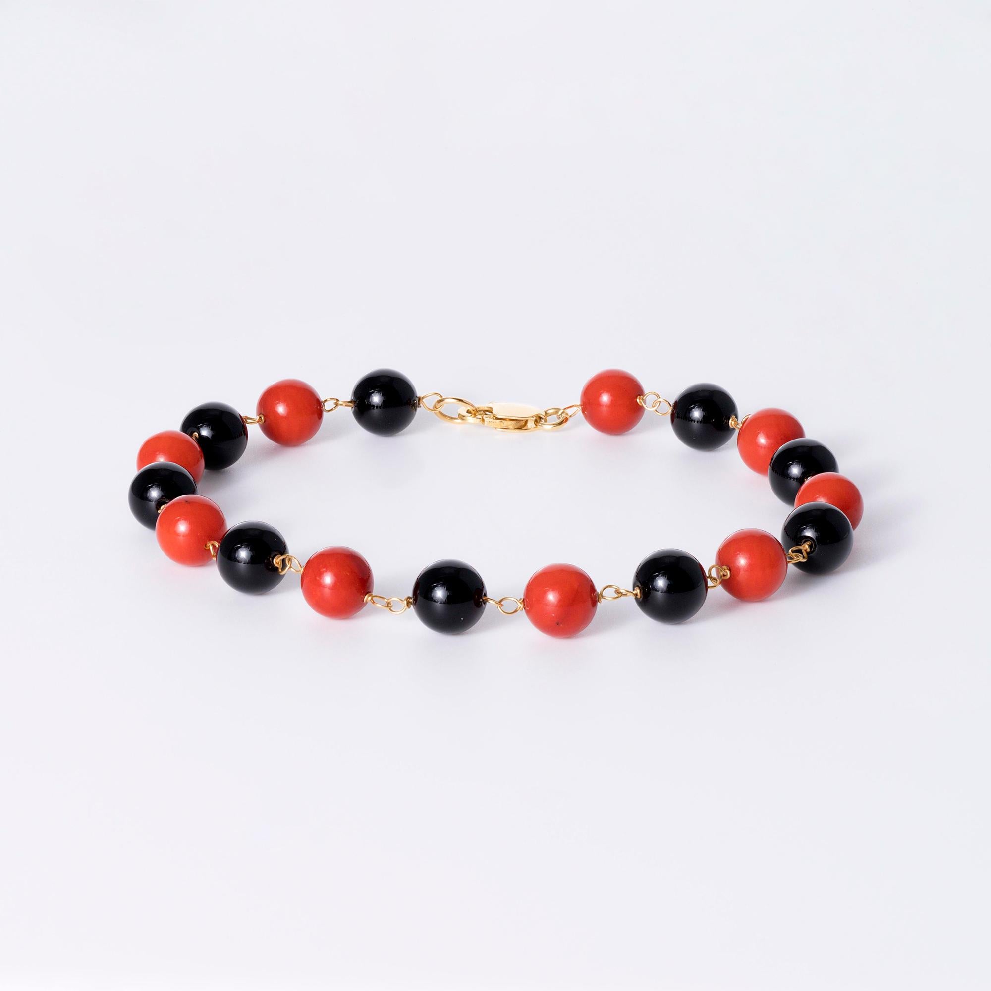 Antique Art Deco Coral and Onyx Beads Necklace And Bracelet Set