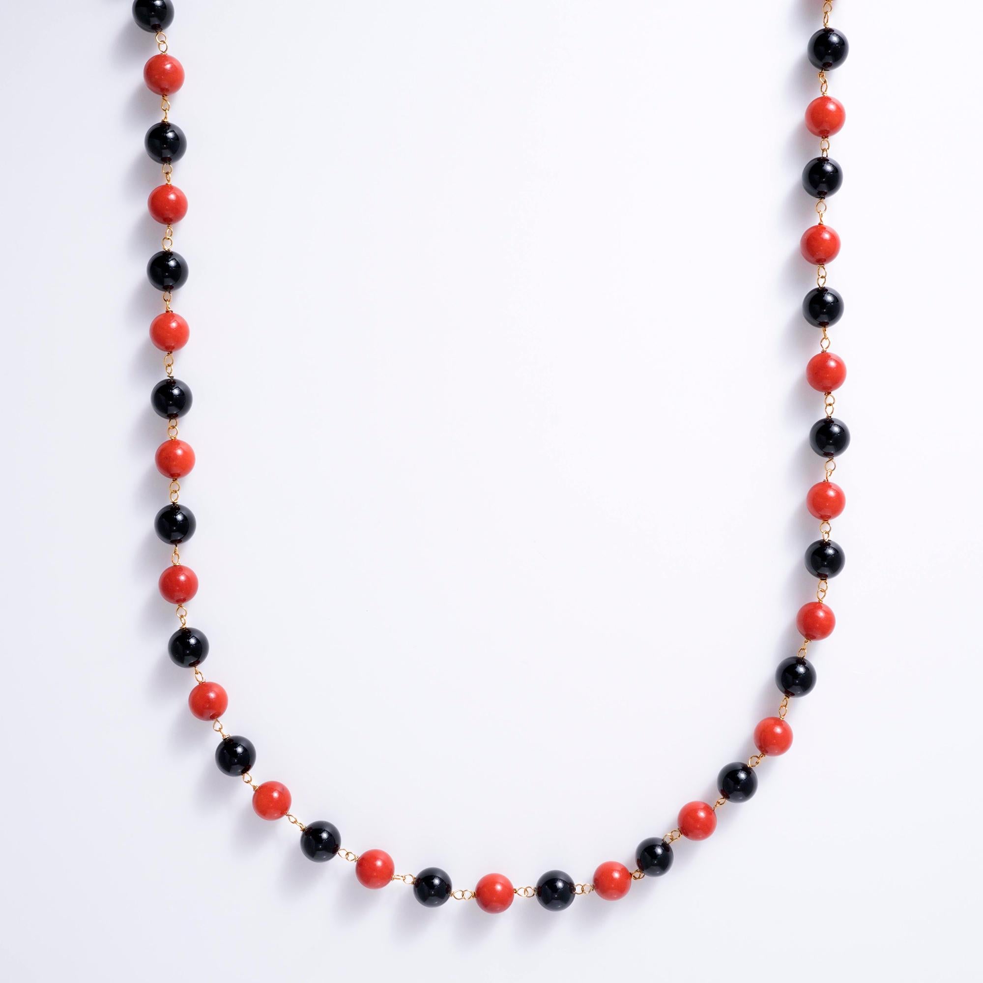 Antique Art Deco Coral and Onyx Beads Necklace And Bracelet Set