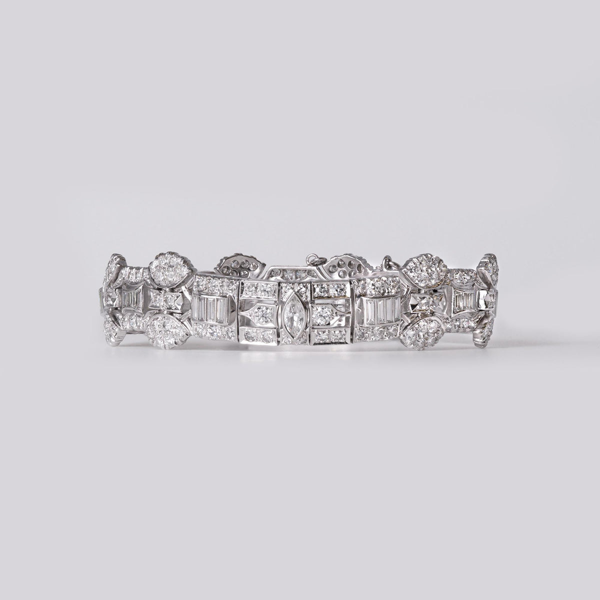 Flawless 1920s Art Deco 8 Carat Diamond Platinum Bracelet