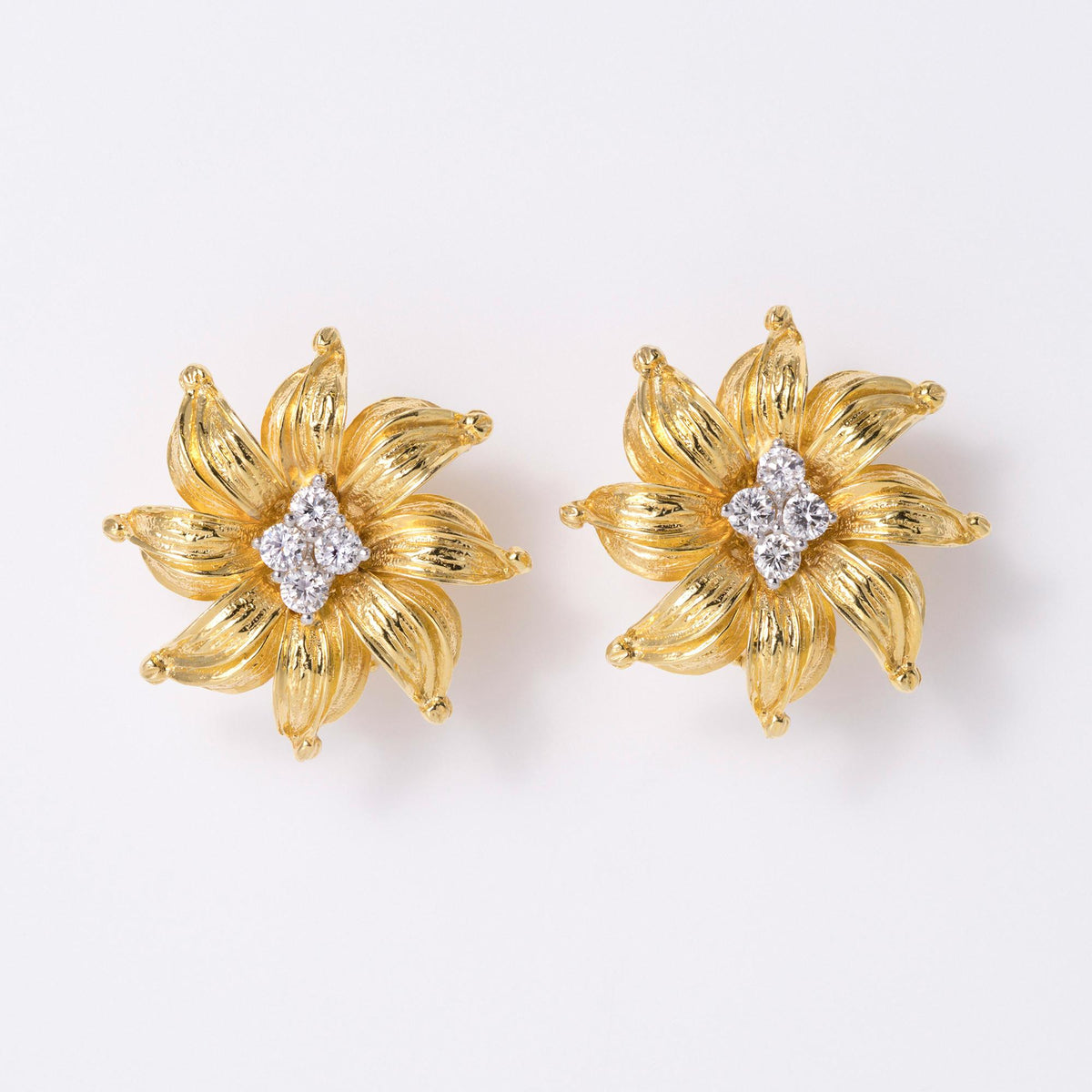 Mid Century Italian 18K Gold & Diamond Buccellati Style Sunflower Earrings