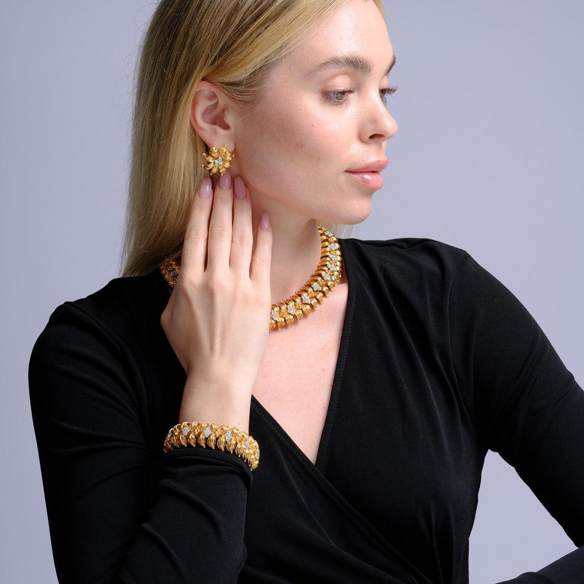 Mid Century Italian 18K Gold & Diamond Buccellati Style Sunflower Earrings