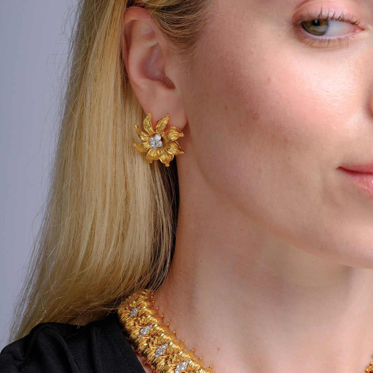 Mid Century Italian 18K Gold & Diamond Buccellati Style Sunflower Earrings
