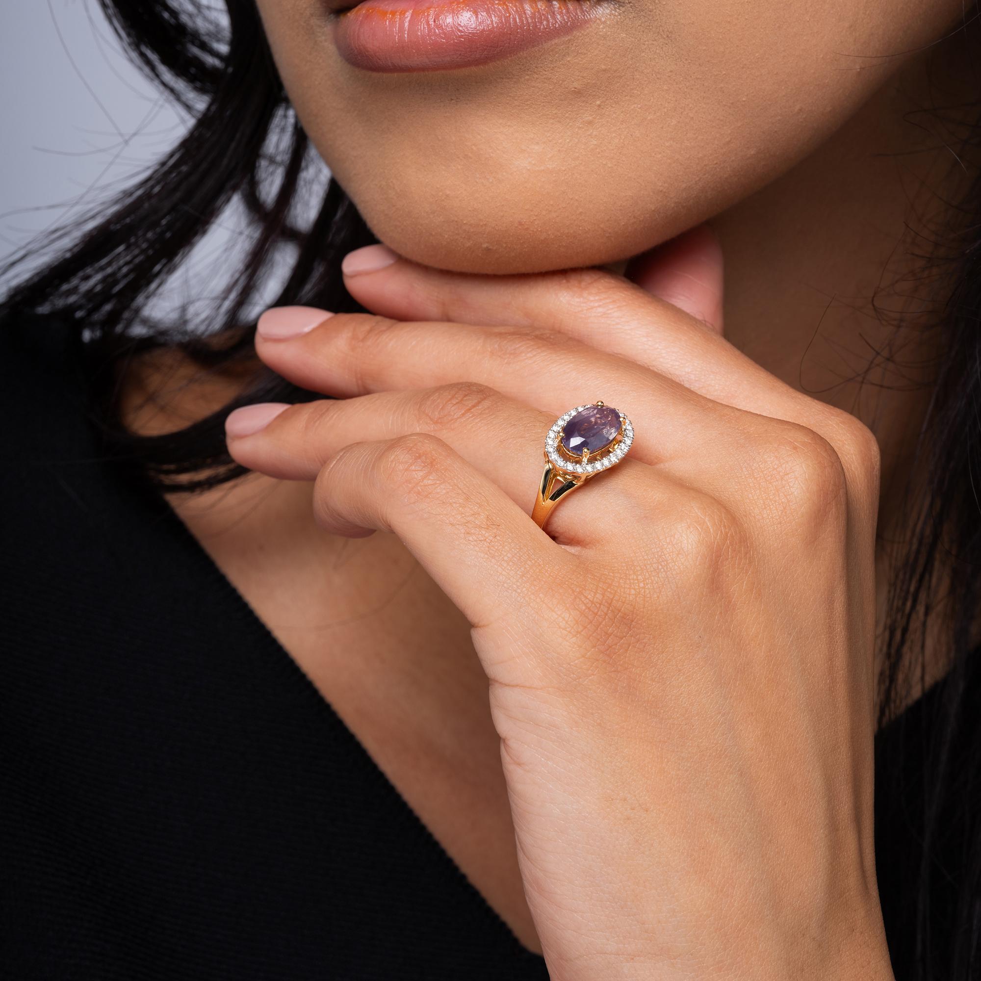 GIA Certified 2.85 Carat Color-Changing Alexandrite and Diamond East-West Ring