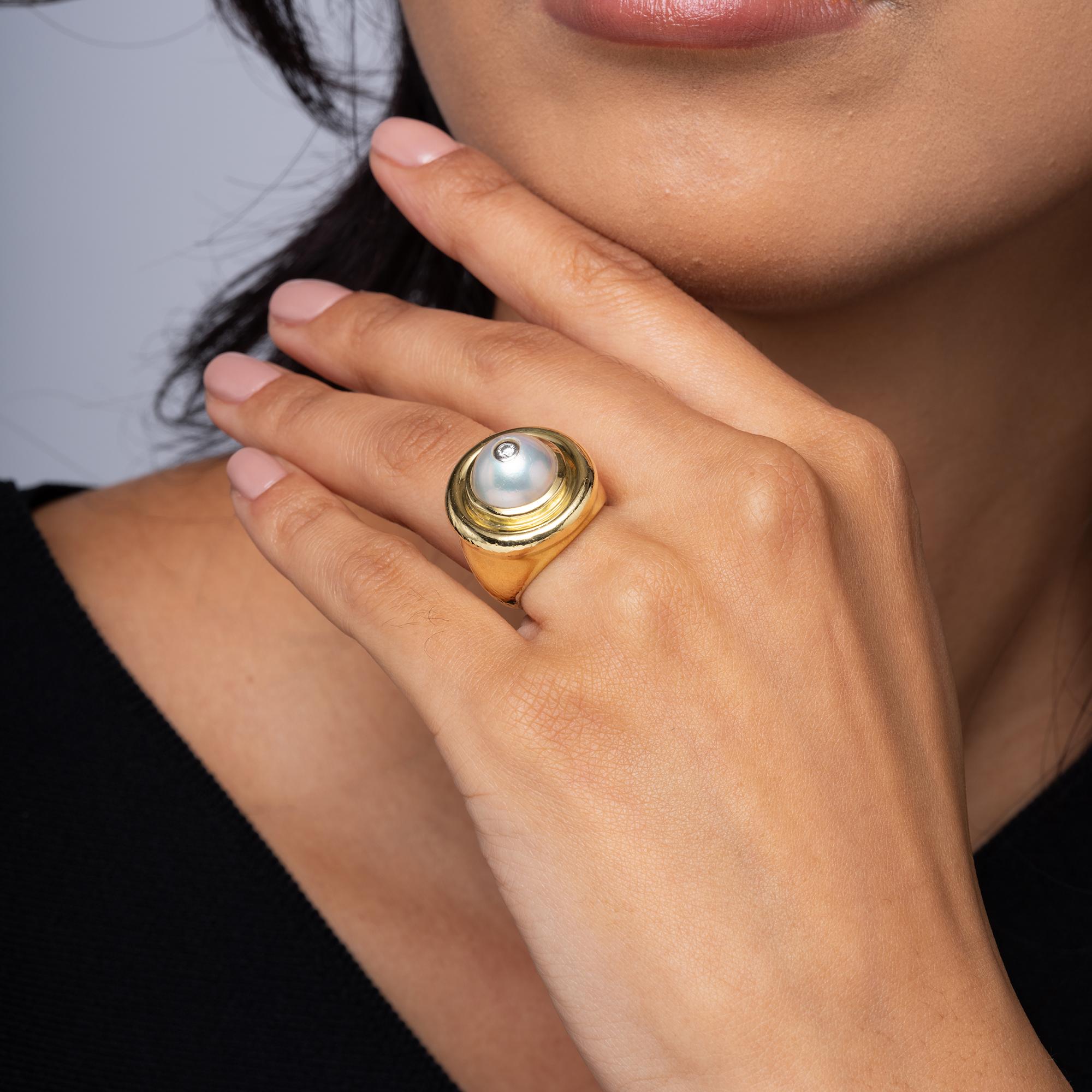 Vintage 1980s Tiffany & Co Paloma Picasso Pearl & Diamond 18k Ring