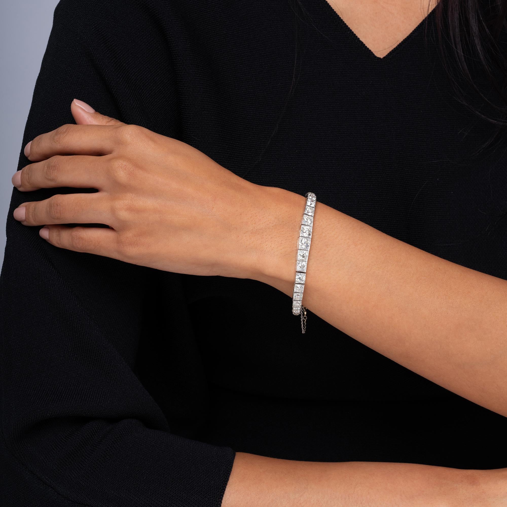 1920 Antique Cartier Art Deco 12 Carat Diamond Straight Line Tennis Bracelet