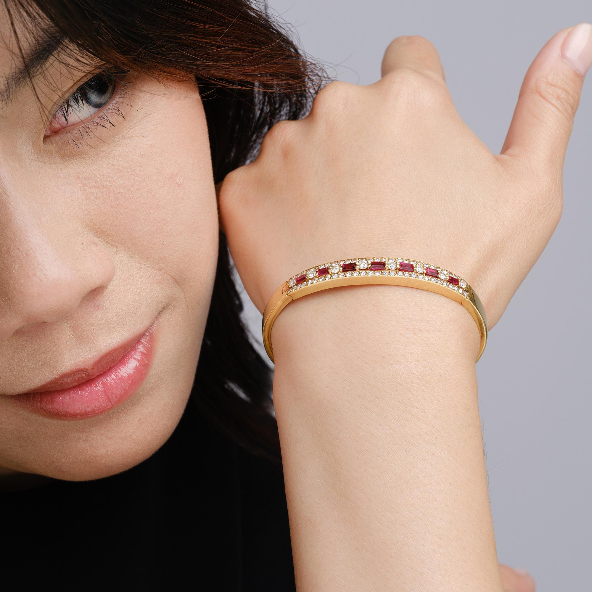 Vintage 1970s Van Cleef & Arpels Ruby, Diamond 18K Gold Bangle Bracelet