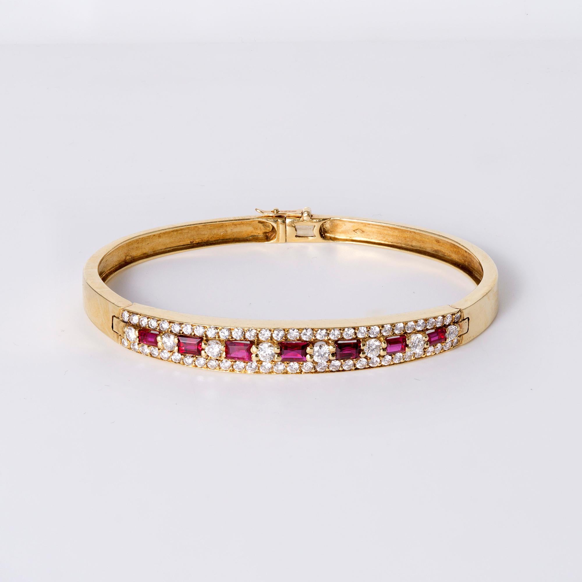 Vintage 1970s Van Cleef & Arpels Ruby, Diamond 18K Gold Bangle Bracelet