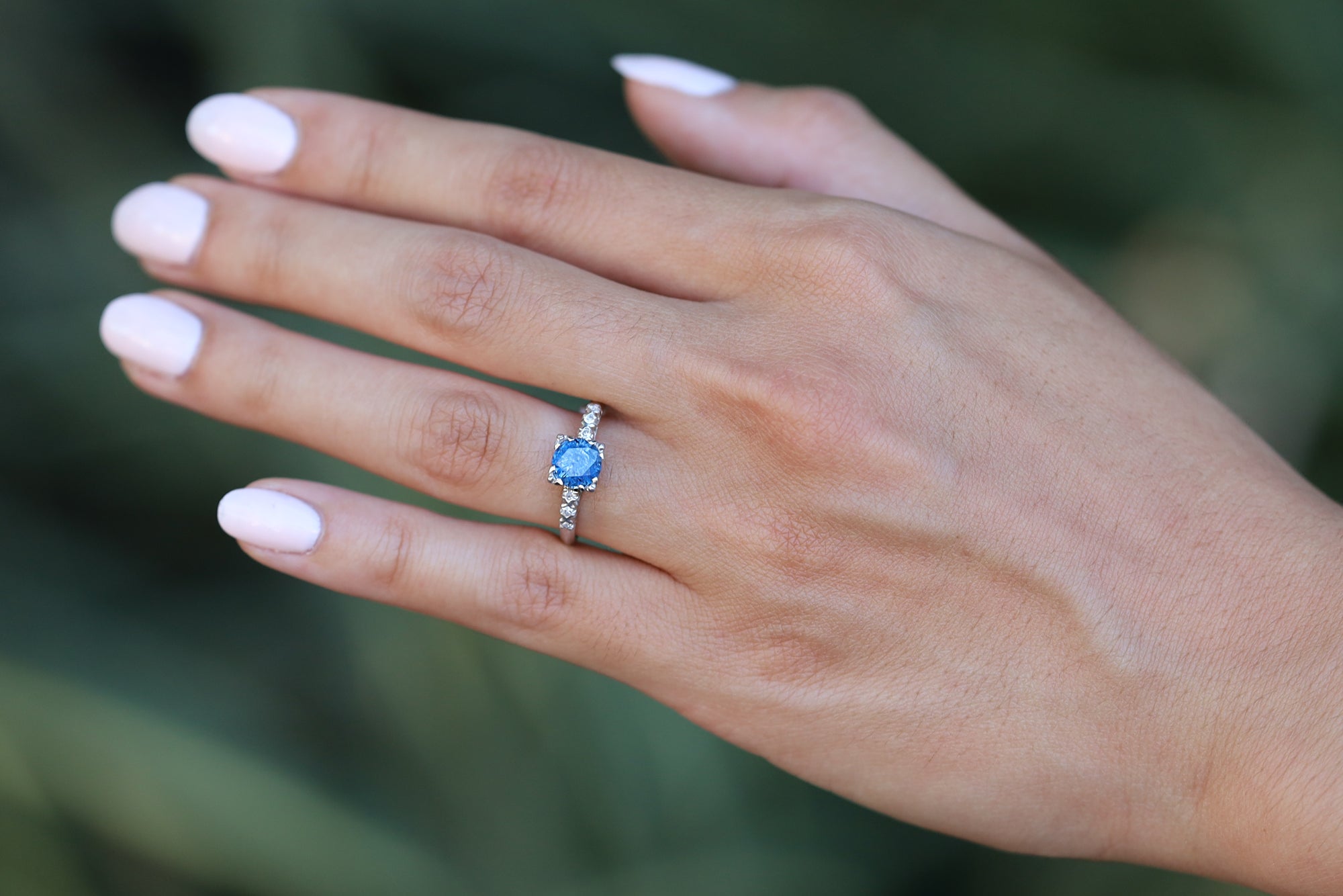 Antique Art Deco 1 Carat Blue Sapphire Solitaire Engagement Ring