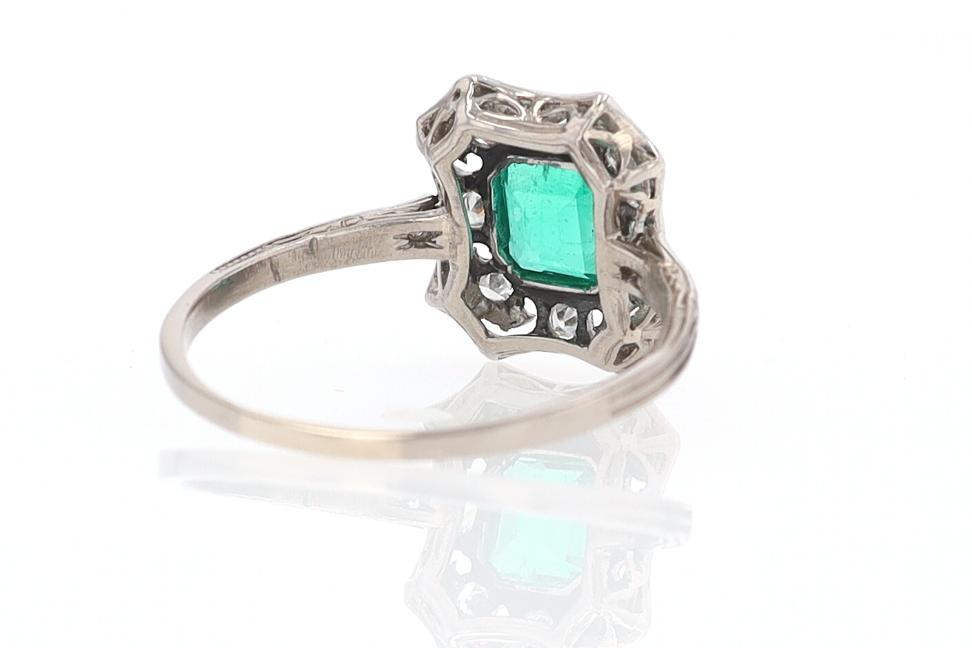 Antique Edwardian Filigree Emerald & Diamond Engagement Ring