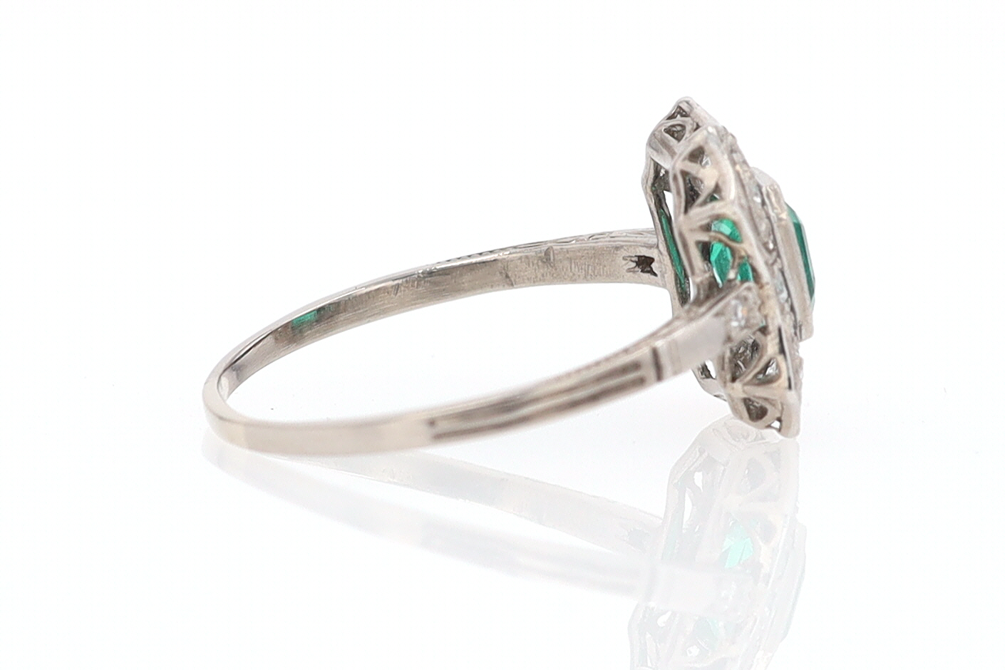 Antique Edwardian Filigree Emerald & Diamond Engagement Ring