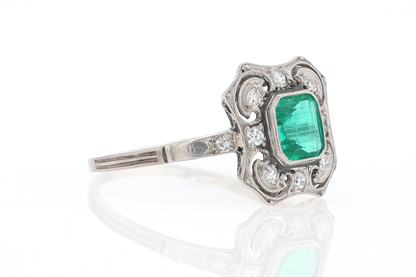 Antique Edwardian Filigree Emerald & Diamond Engagement Ring