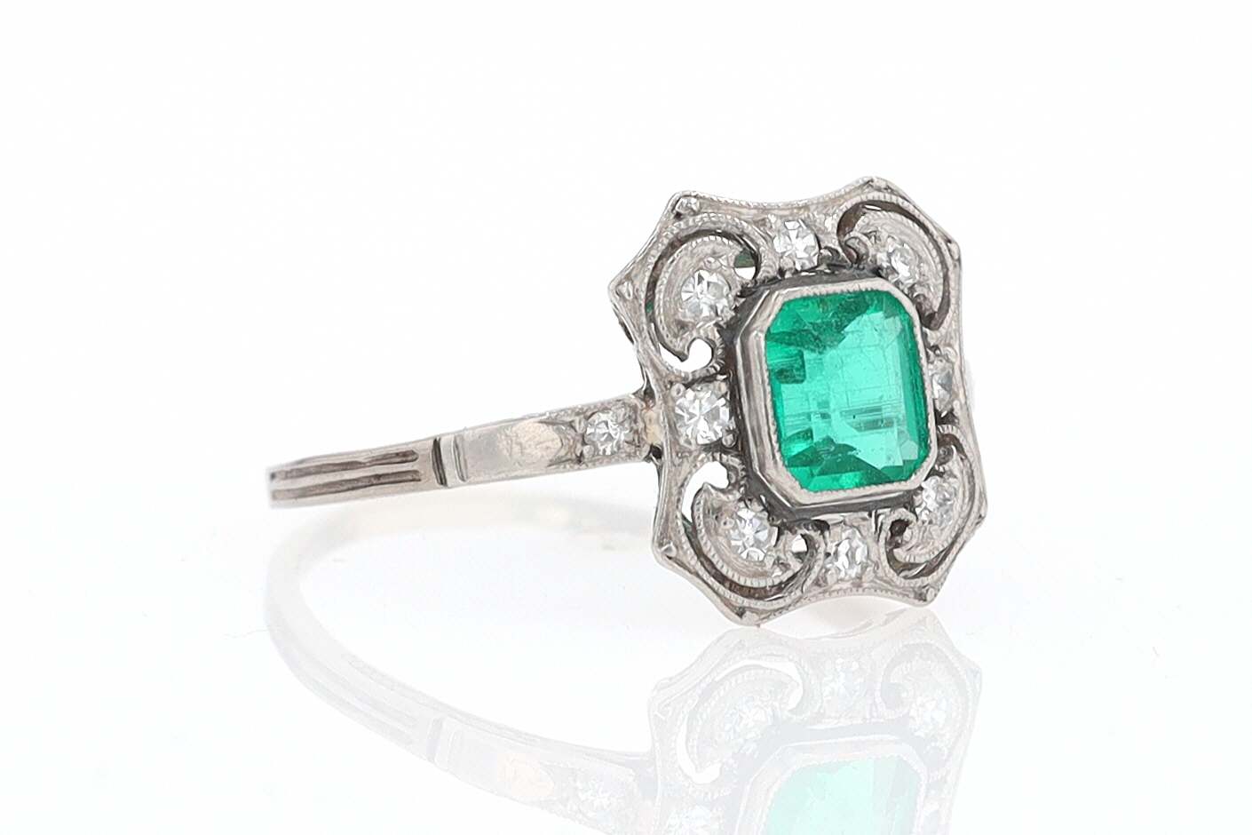 Antique Edwardian Filigree Emerald & Diamond Engagement Ring