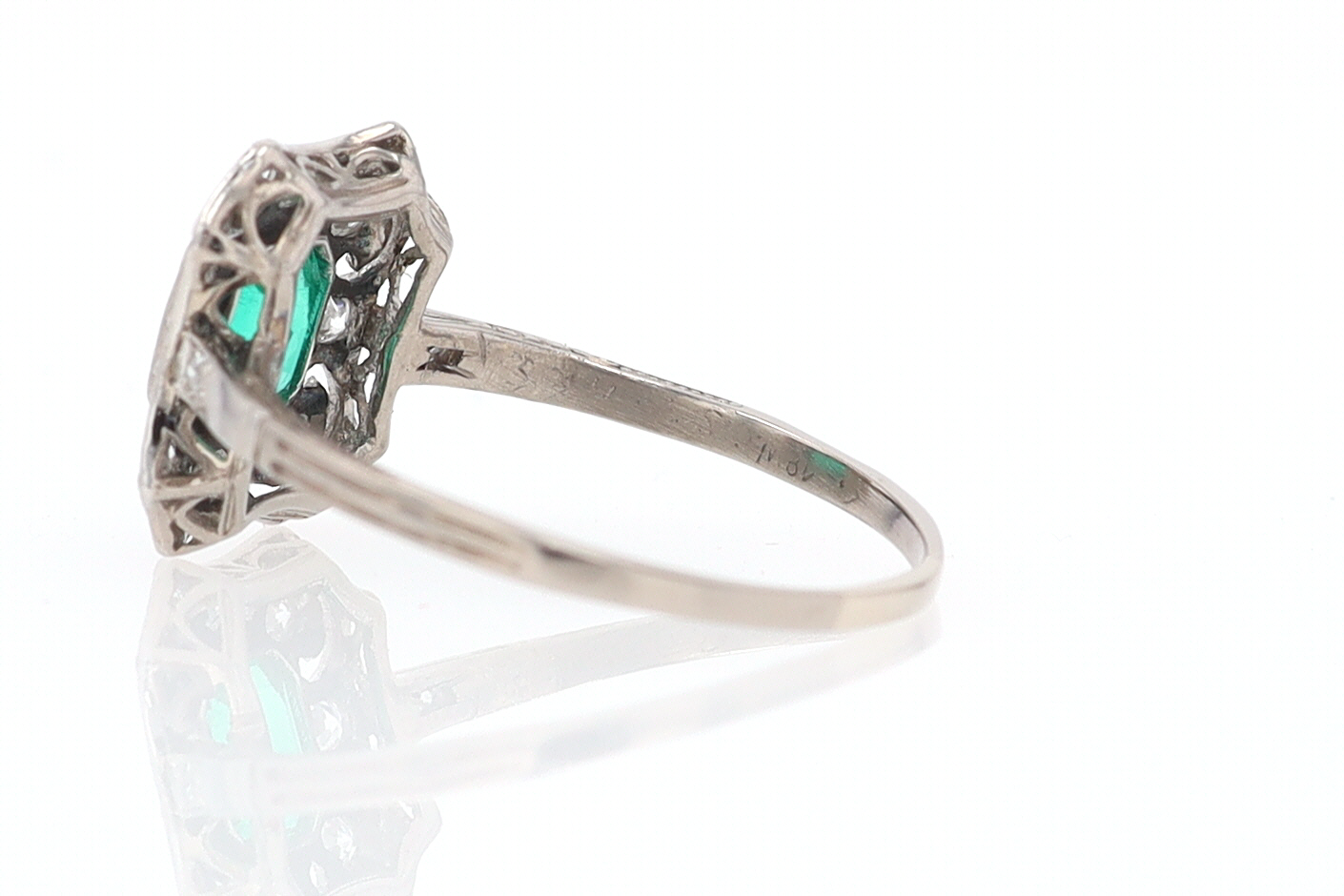 Antique Edwardian Filigree Emerald & Diamond Engagement Ring