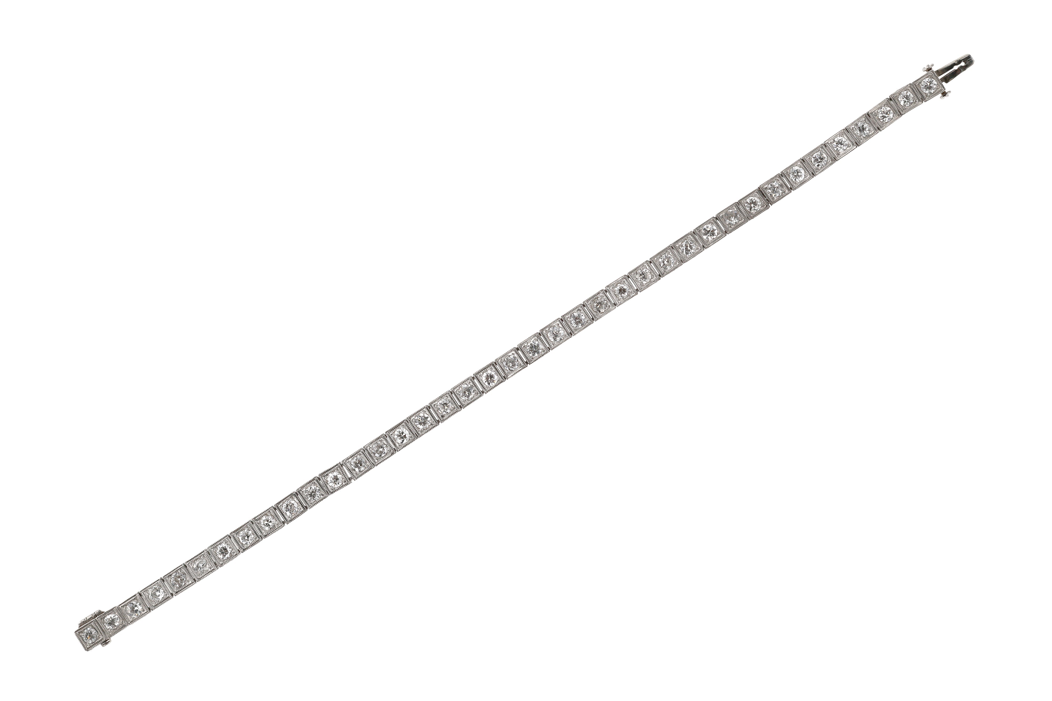 Art Deco 2 Carat VS Diamond Straight Line Tennis Bracelet