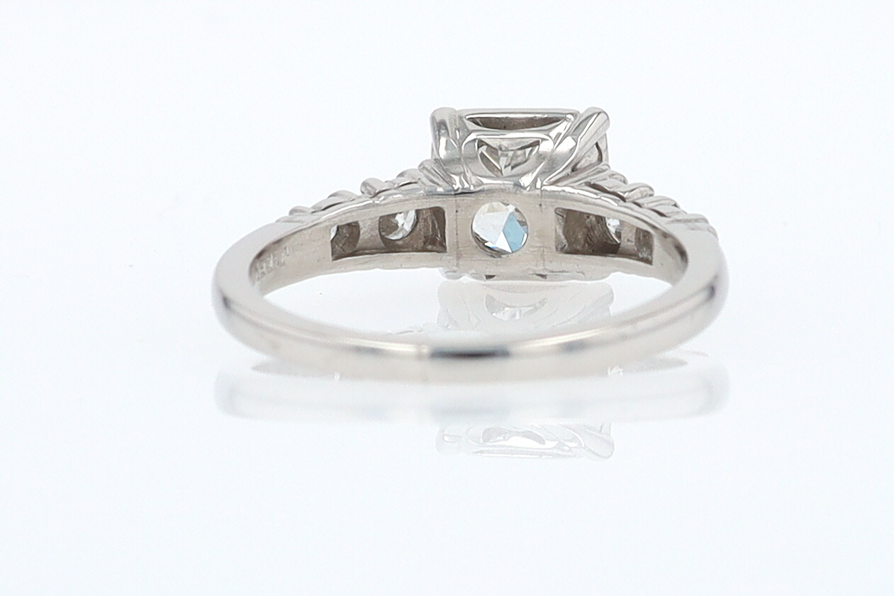 Art Deco 3/4 Carat Diamond Antique Engagement Ring