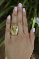 Classic King Tut 18K Gold Ring From Robert Mitchum Estate