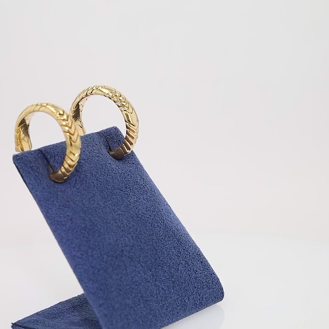 Vintage BVLGARI Spiga 18k Yellow Gold Hoop Earrings