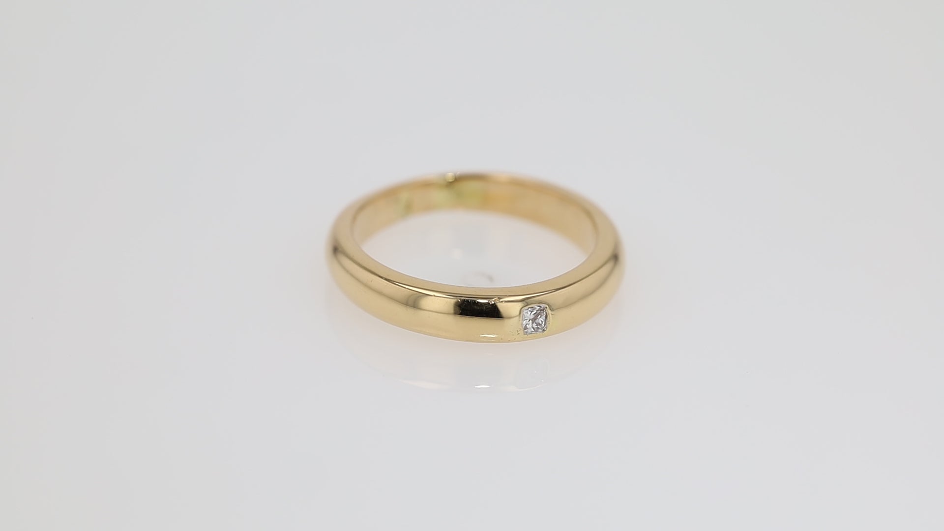 Yellow Gold Diamond Solitaire Wedding Band