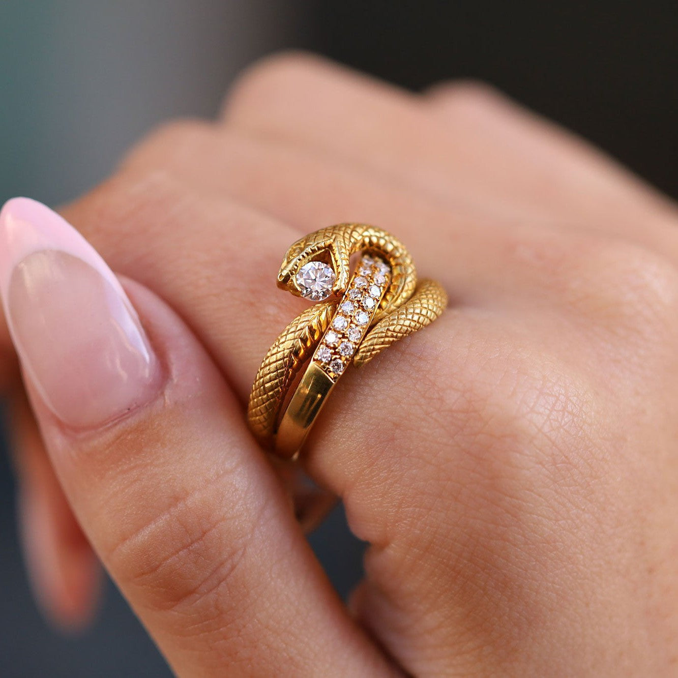 Vintage 0.52ctw Diamond Engraved Serpent Snake Ring